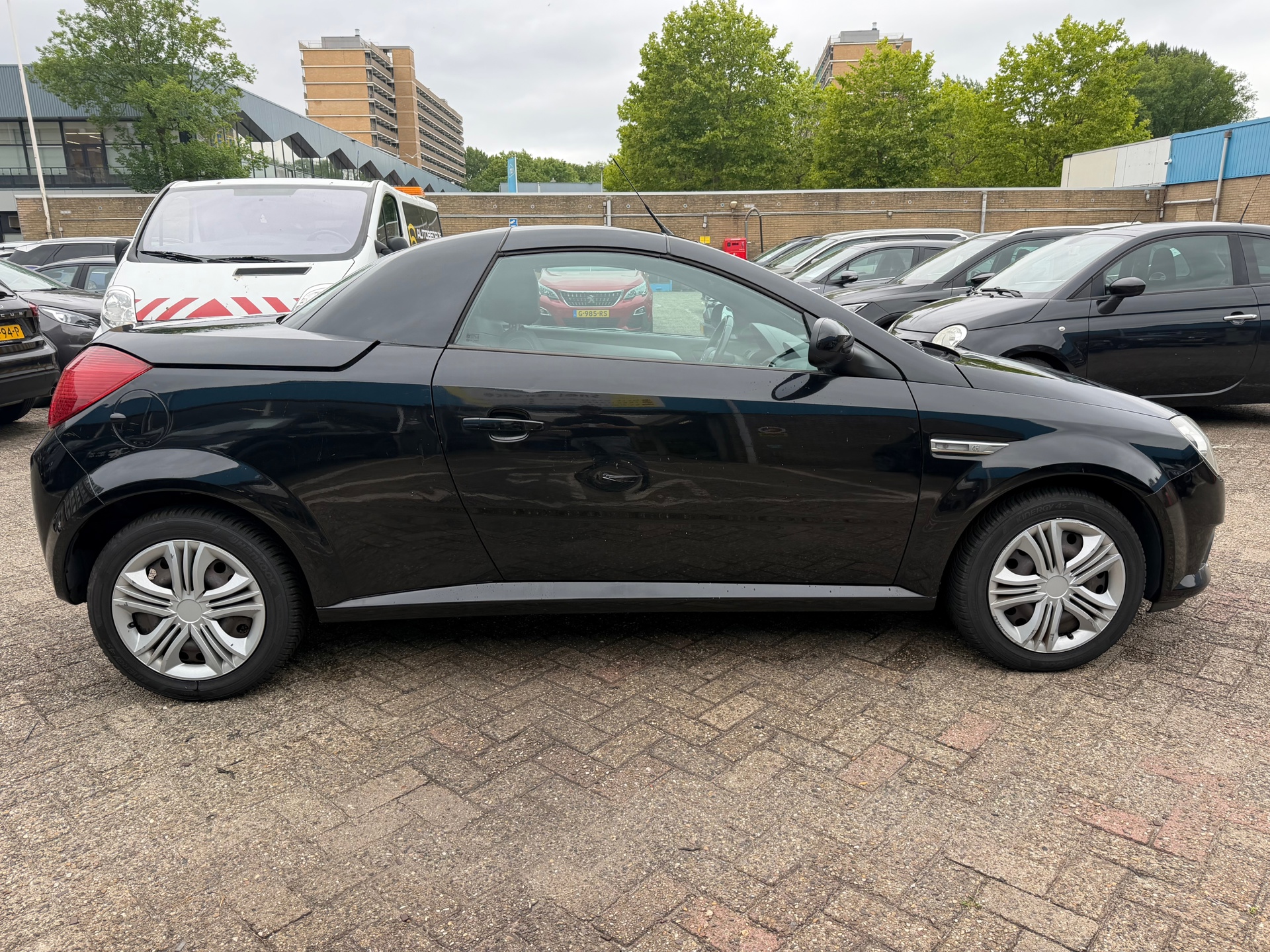 Foto van Opel Tigra