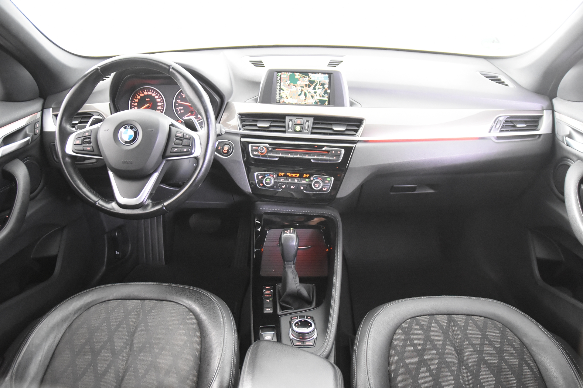 Foto van BMW X1 Xdrive20i