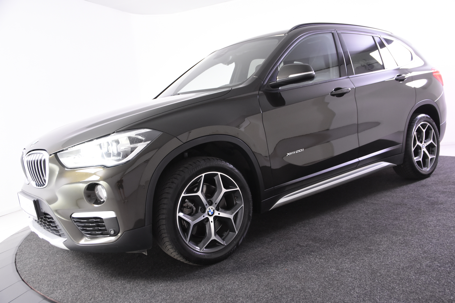 Foto van BMW X1 Xdrive20i