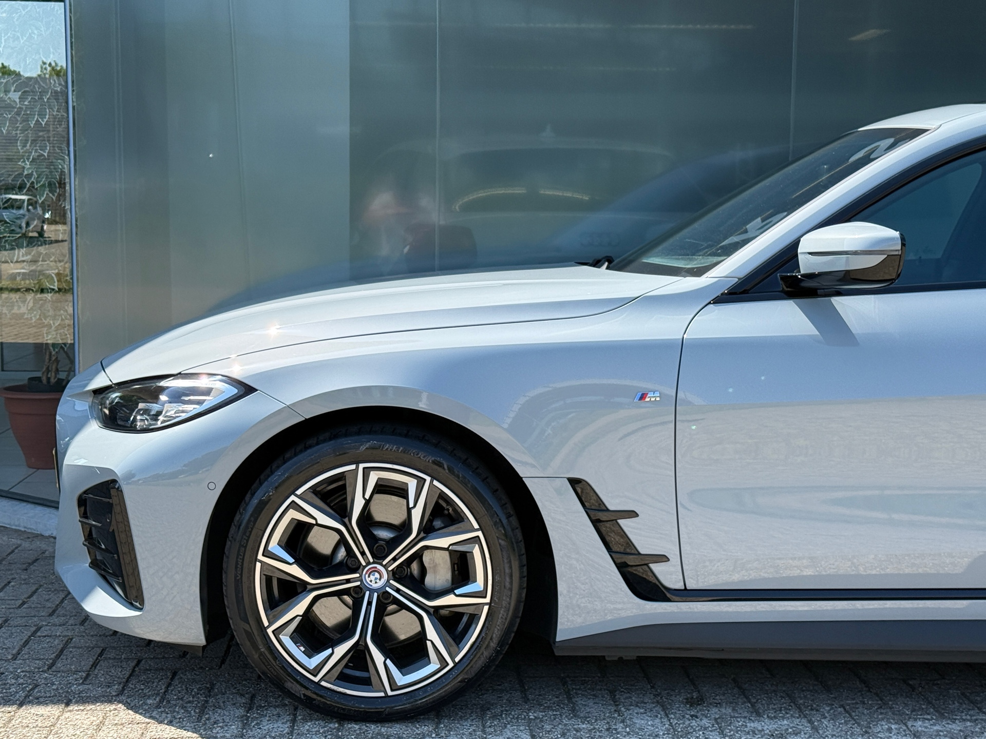 Foto van BMW I4 Edrive40