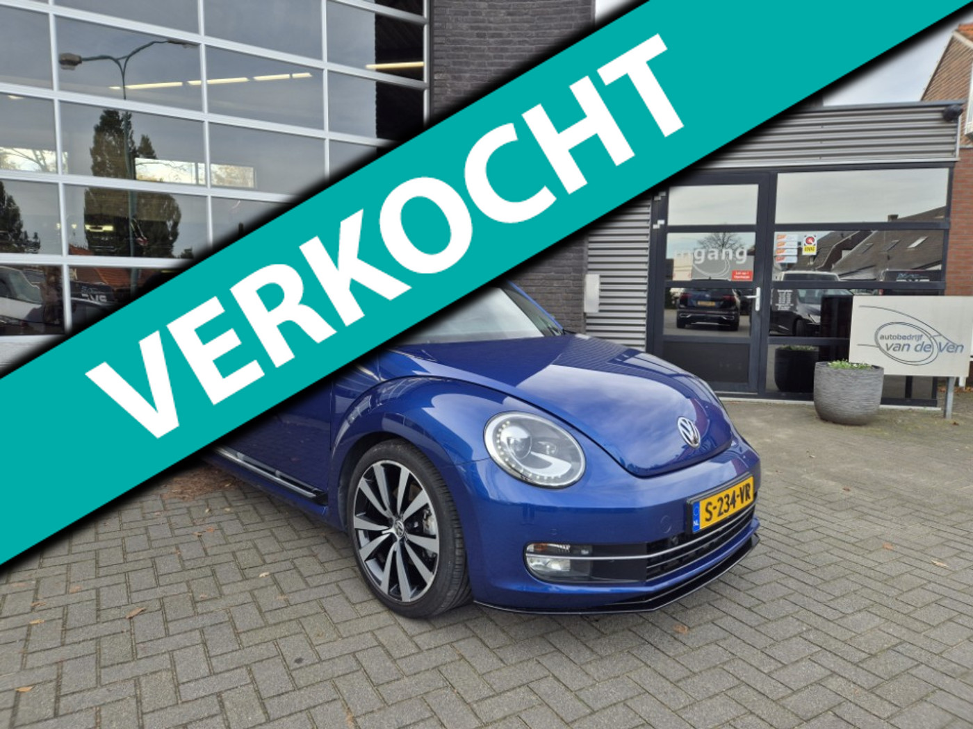 Volkswagen Beetle 1.4 TSI Sport 118KW DSG, cruise control, app connect, climatronic. 19" Tornado velgen 2015 - voorkant