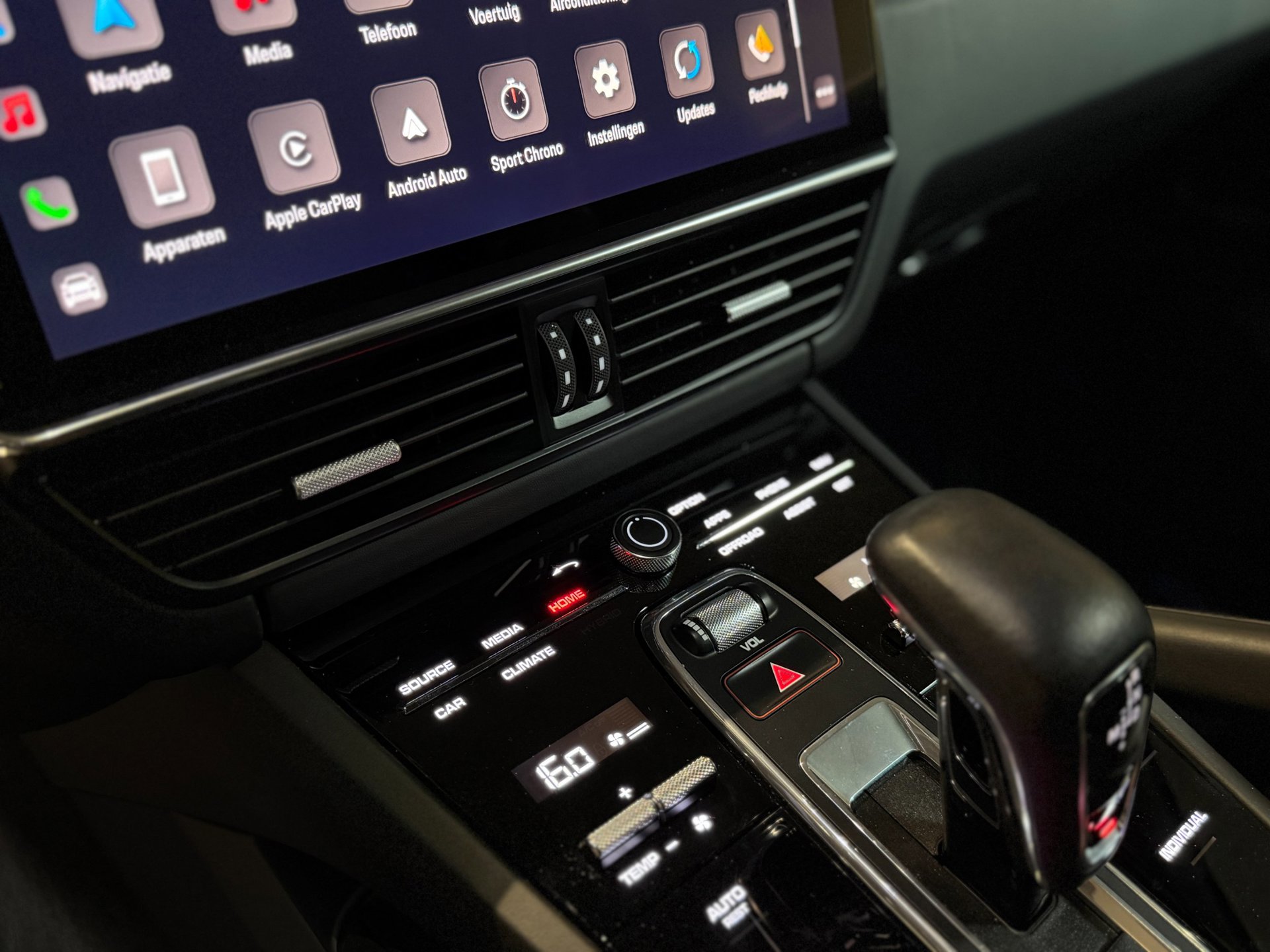 Foto van Porsche Cayenne E-hybrid