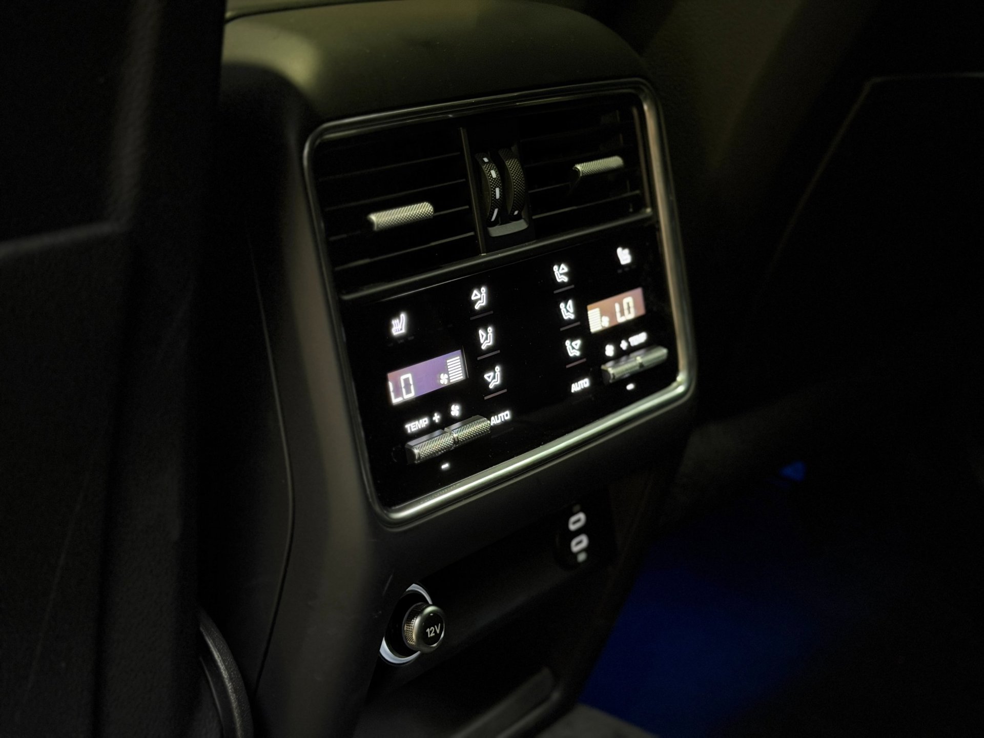 Foto van Porsche Cayenne E-hybrid