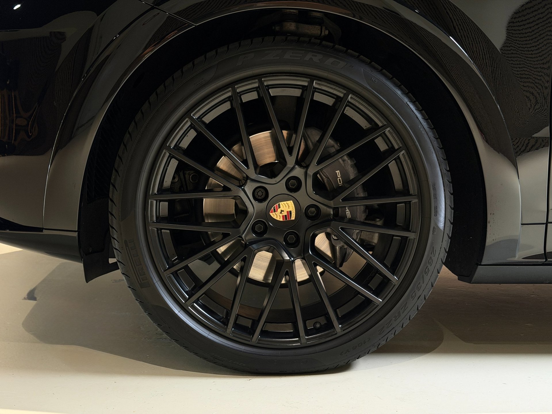 Foto van Porsche Cayenne E-hybrid
