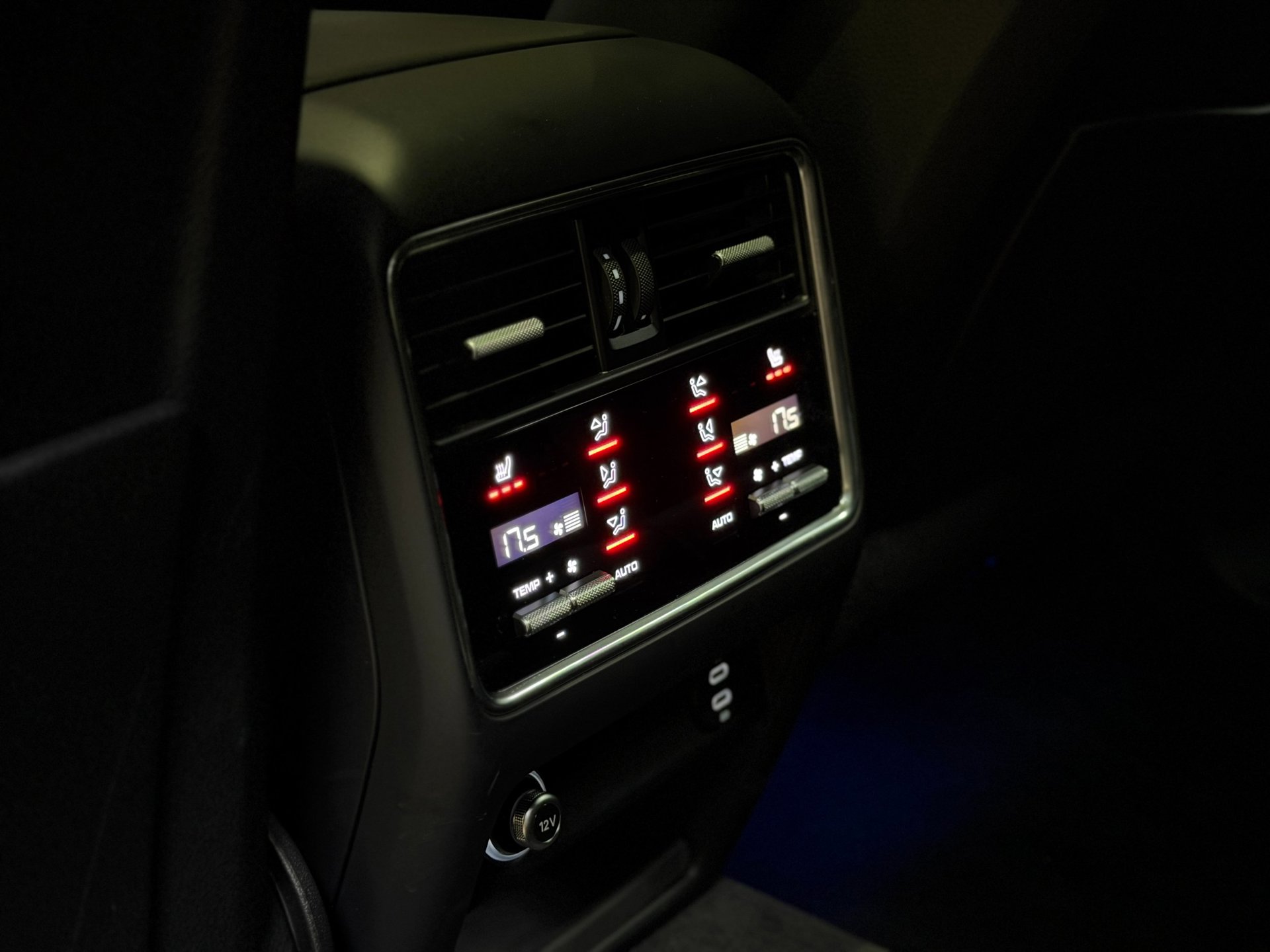 Foto van Porsche Cayenne E-hybrid