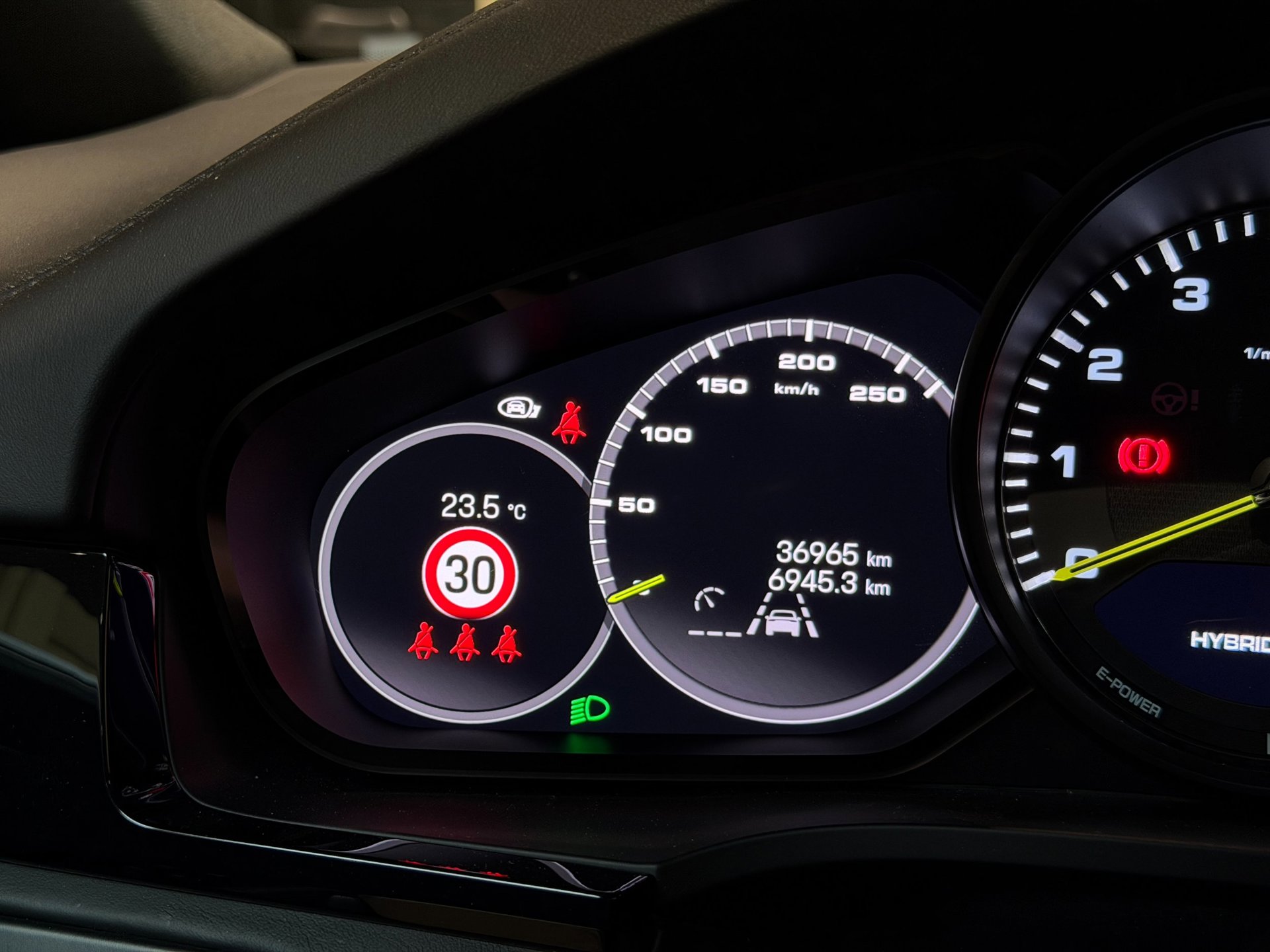 Foto van Porsche Cayenne E-hybrid
