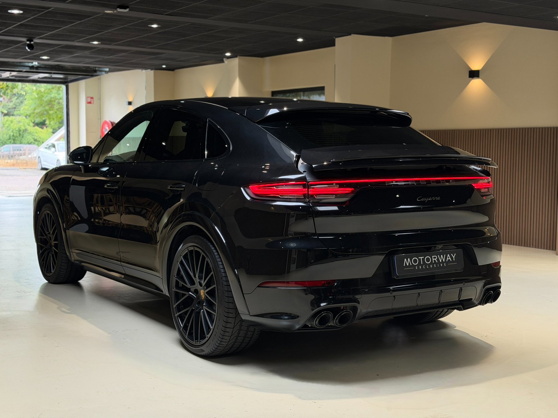 Foto van Porsche Cayenne E-hybrid