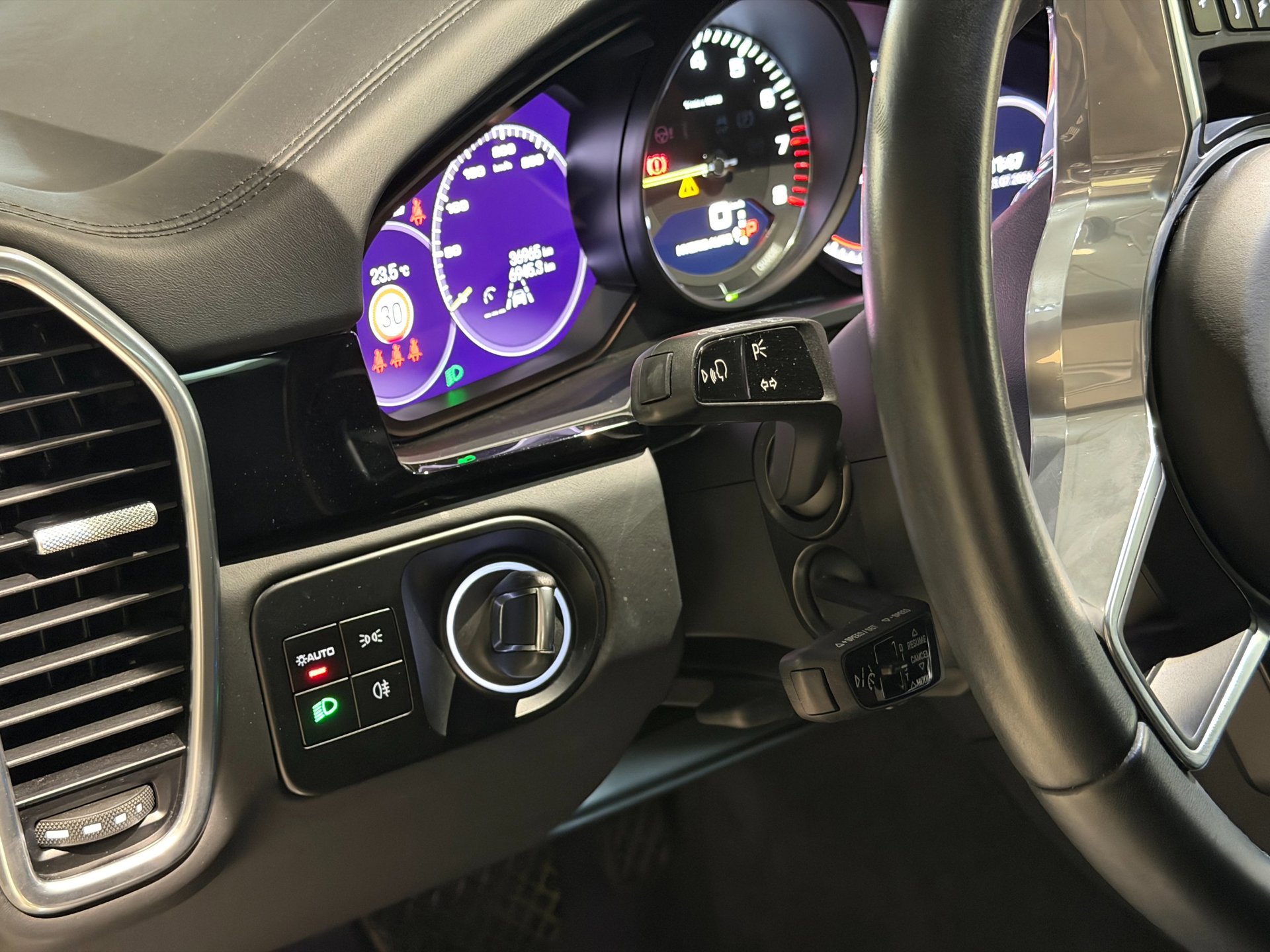 Foto van Porsche Cayenne E-hybrid