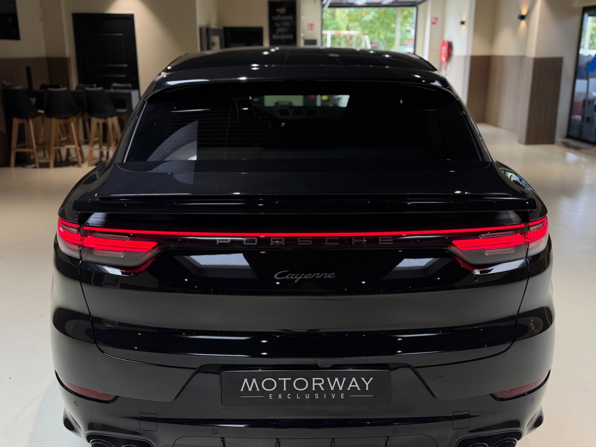 Foto van Porsche Cayenne E-hybrid
