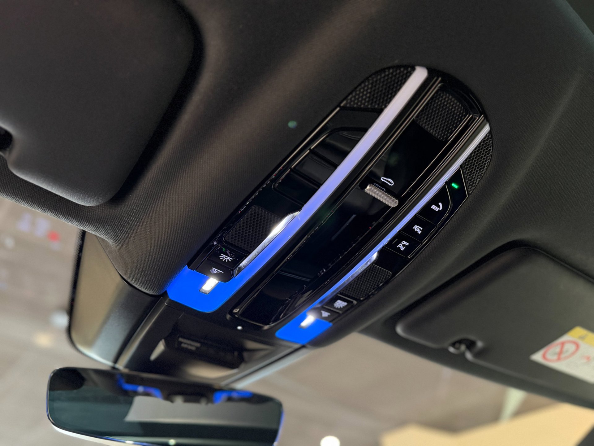 Foto van Porsche Cayenne E-hybrid