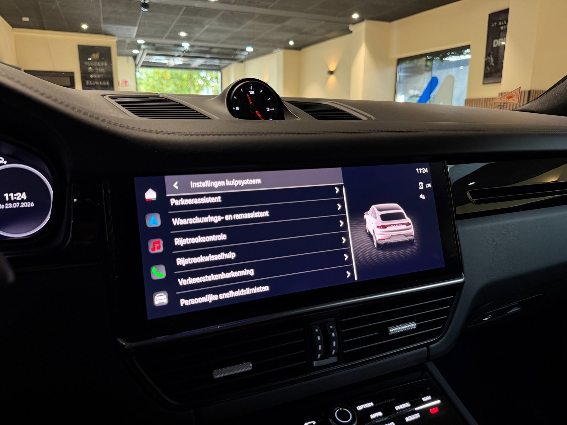 Foto van Porsche Cayenne E-hybrid