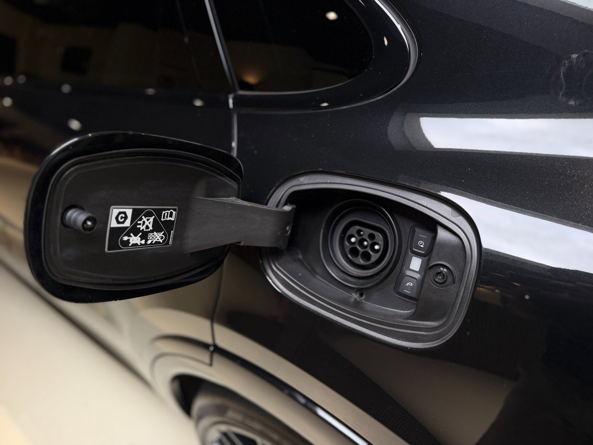 Foto van Porsche Cayenne E-hybrid