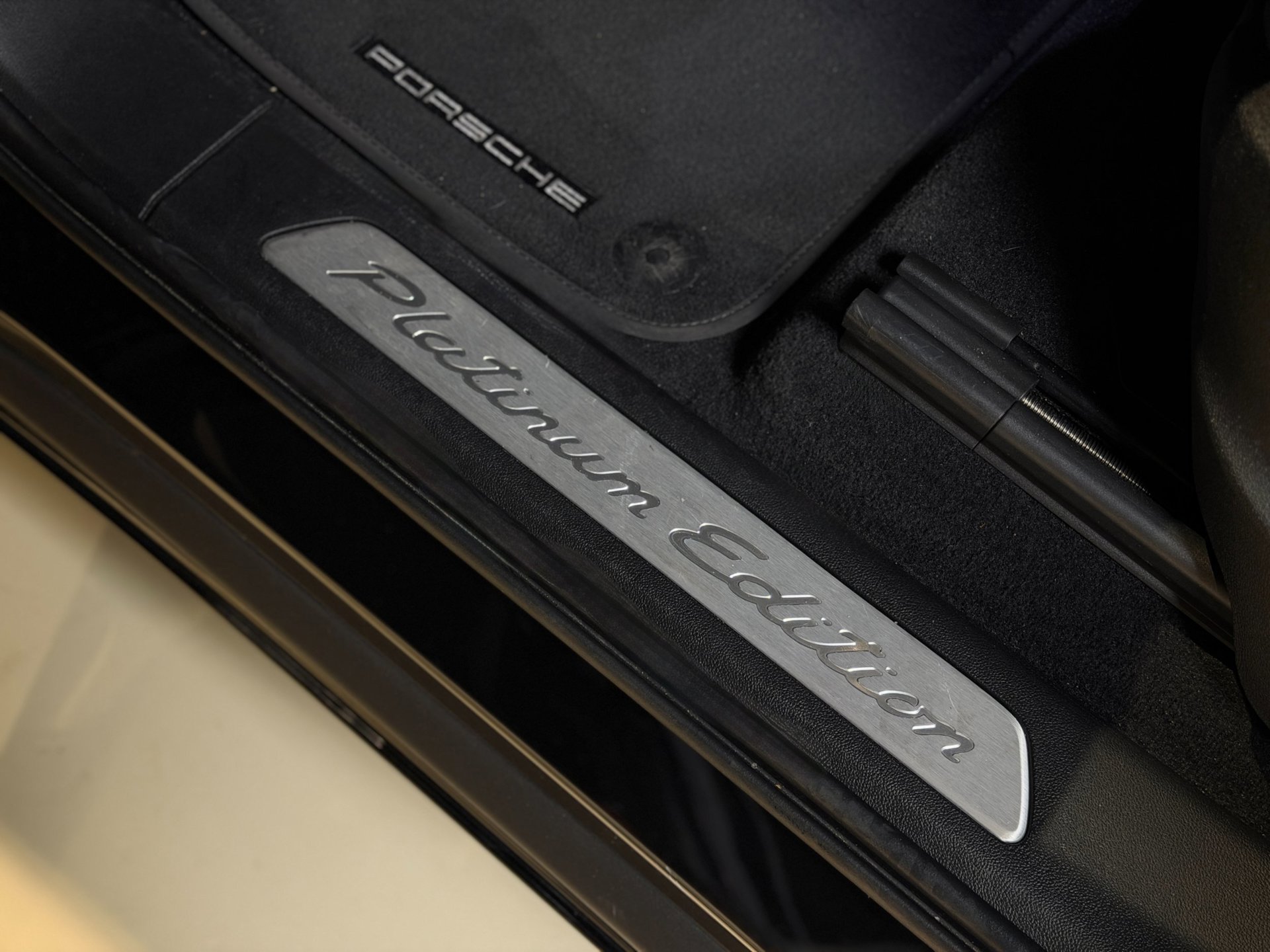 Foto van Porsche Cayenne E-hybrid