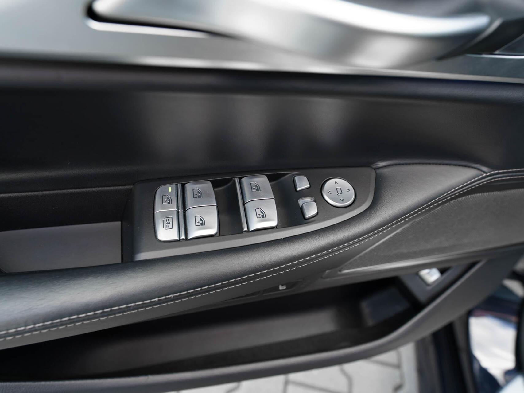 Foto van BMW 745e