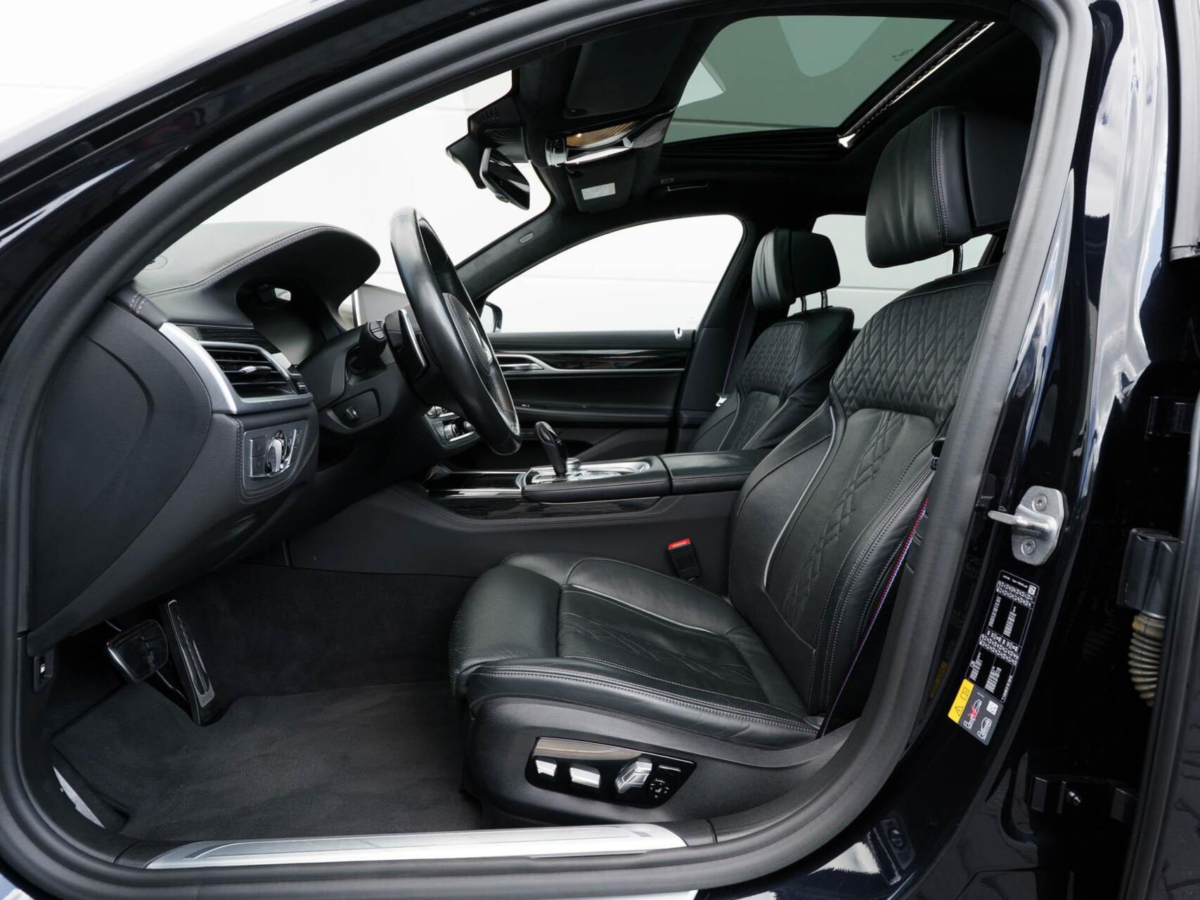 Foto van BMW 745e