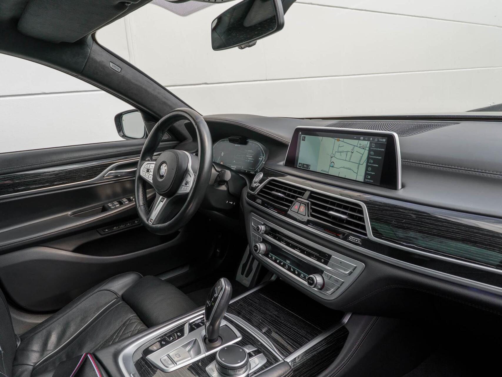 Foto van BMW 745e