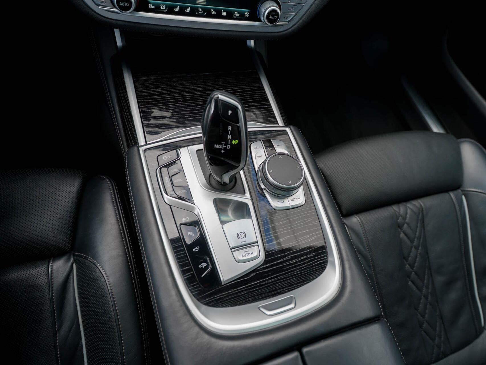 Foto van BMW 745e