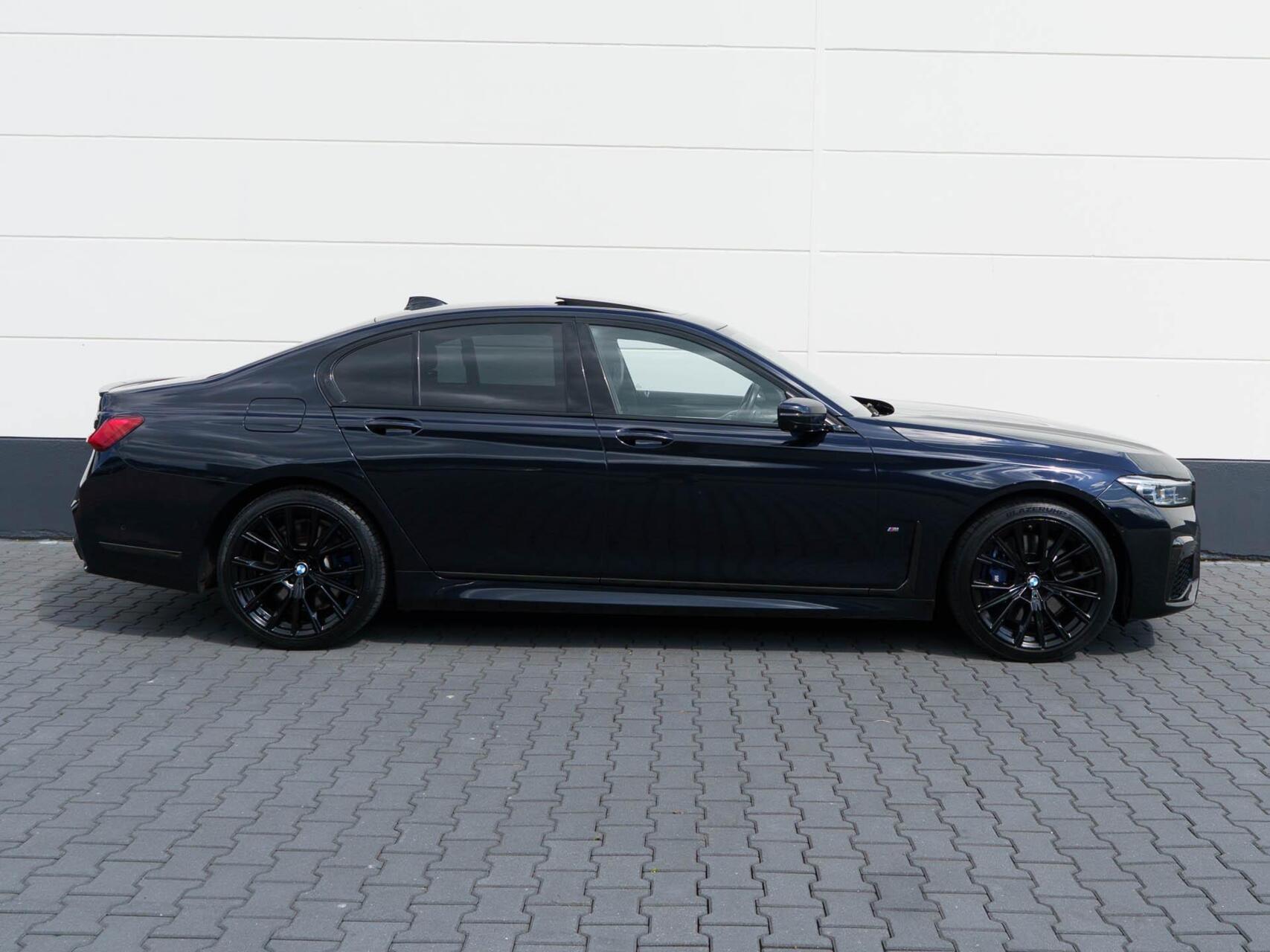 Foto van BMW 745e