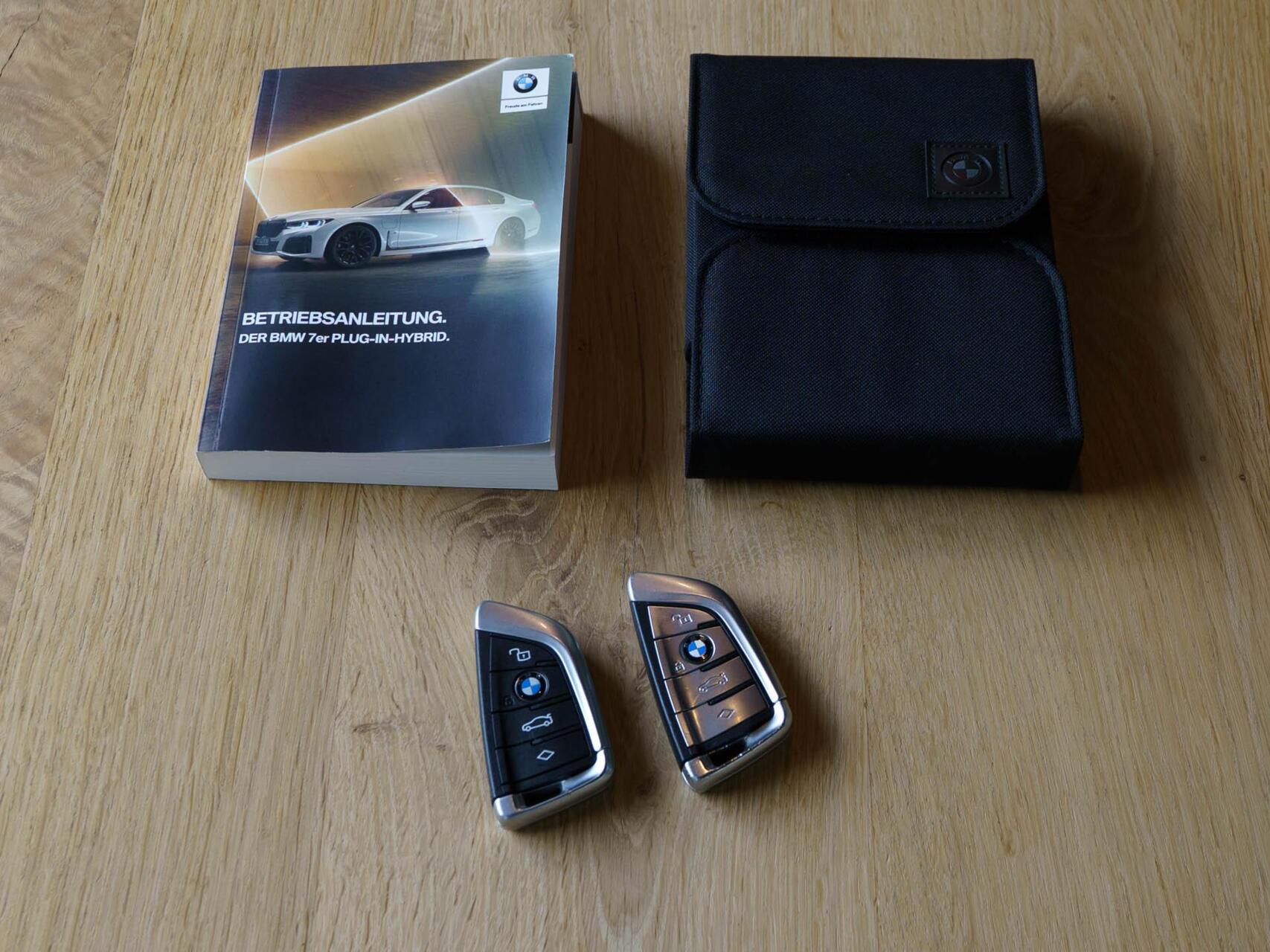 Foto van BMW 745e