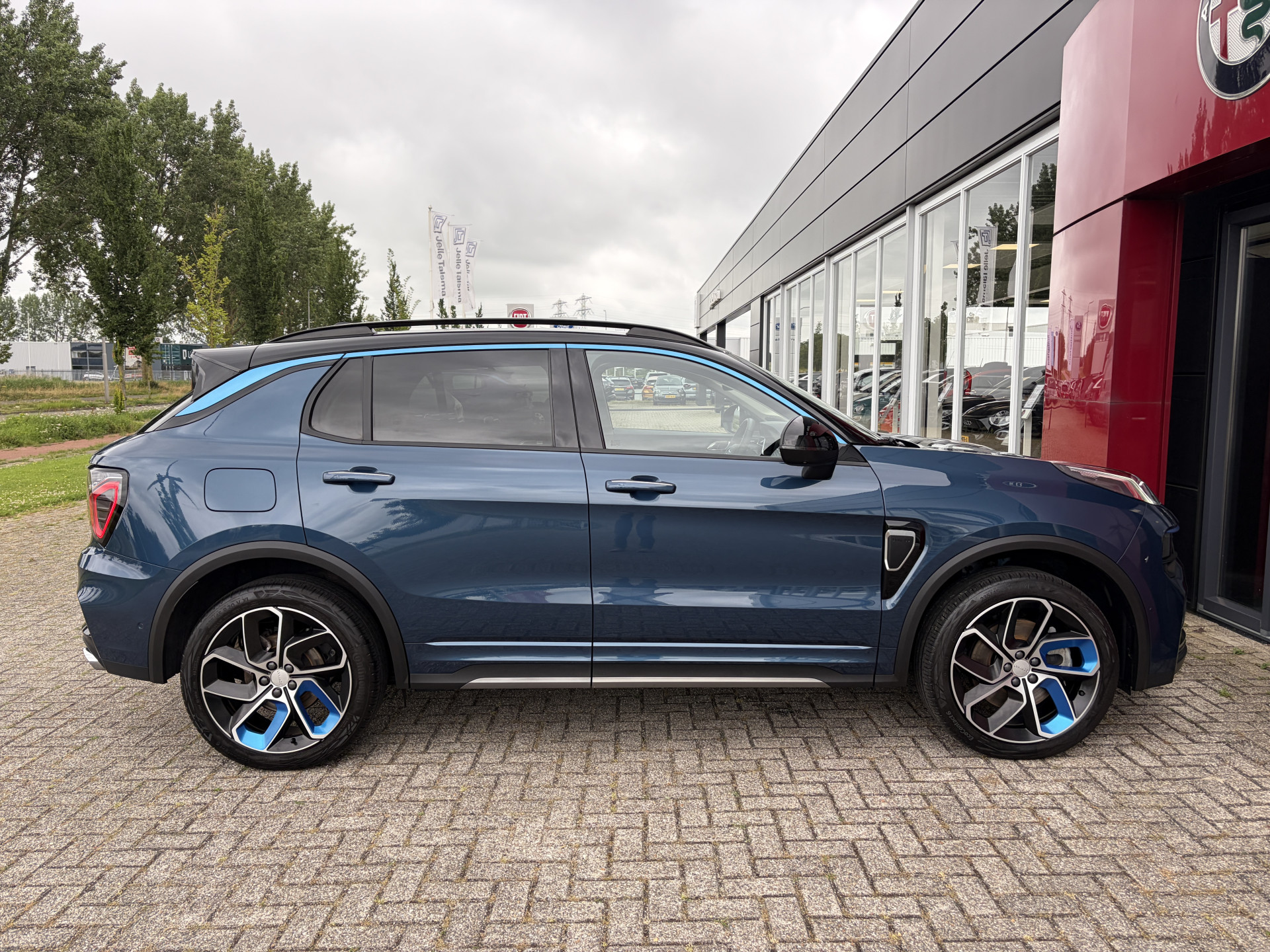 Foto van Lynk&co LYNK & Co 01