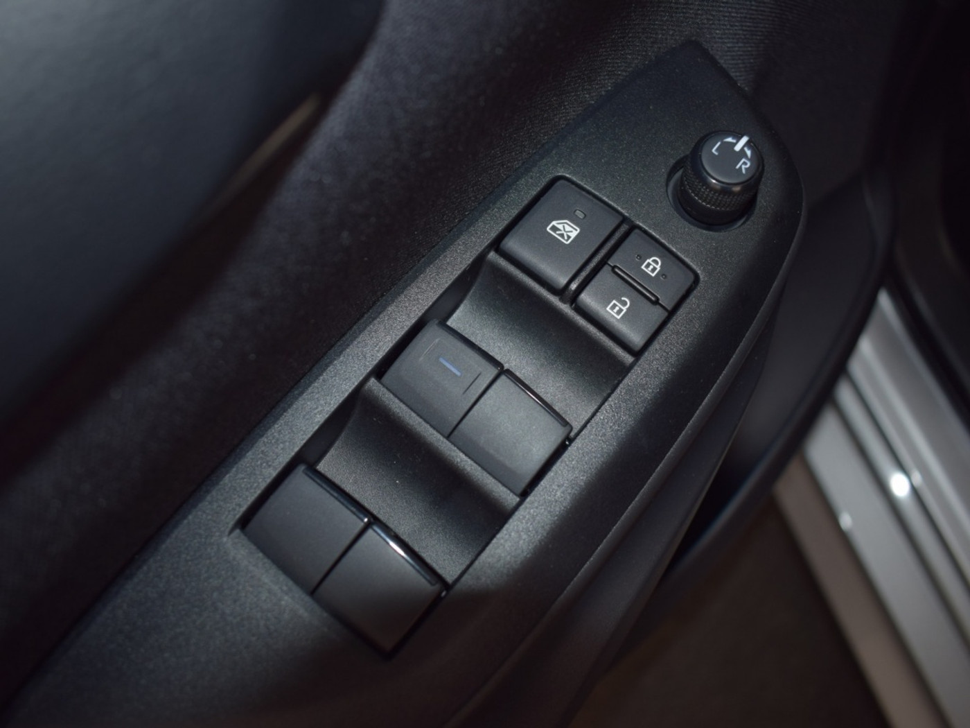 Foto van Mazda Mazda2 Hybrid