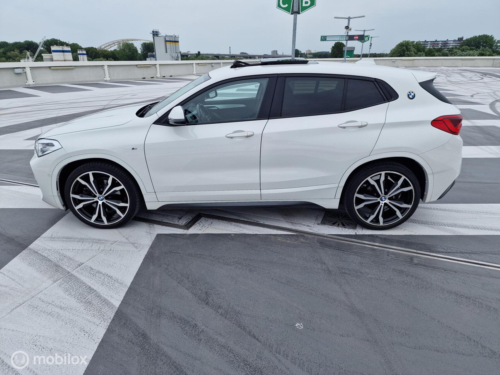 Foto van BMW X2 Sdrive20i