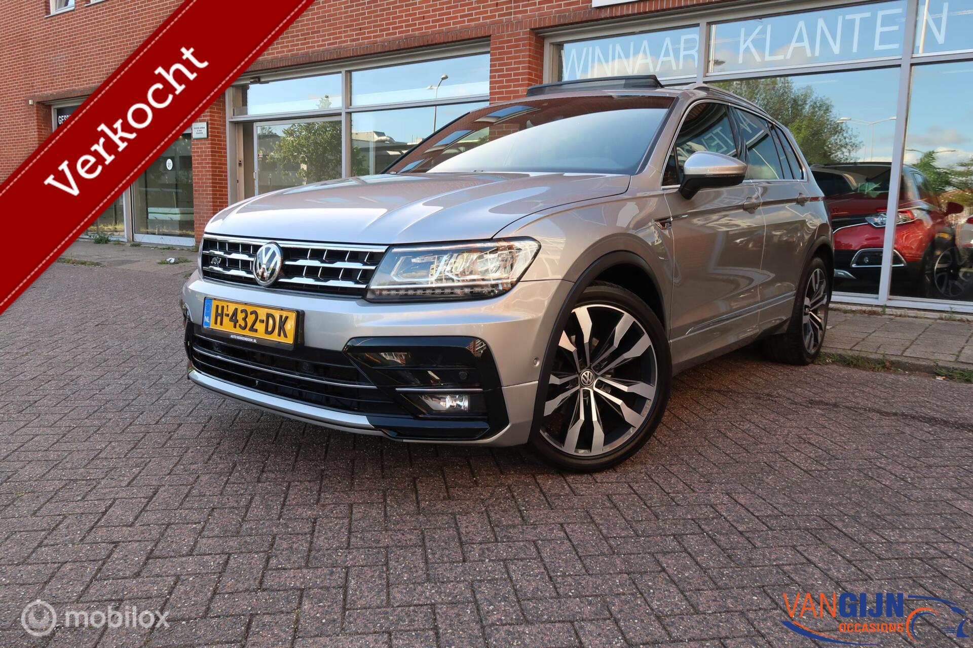 Volkswagen Tiguan 1.5 TSI ACT R-Line Pano Navi Carplay ACC 2020 - voorkant
