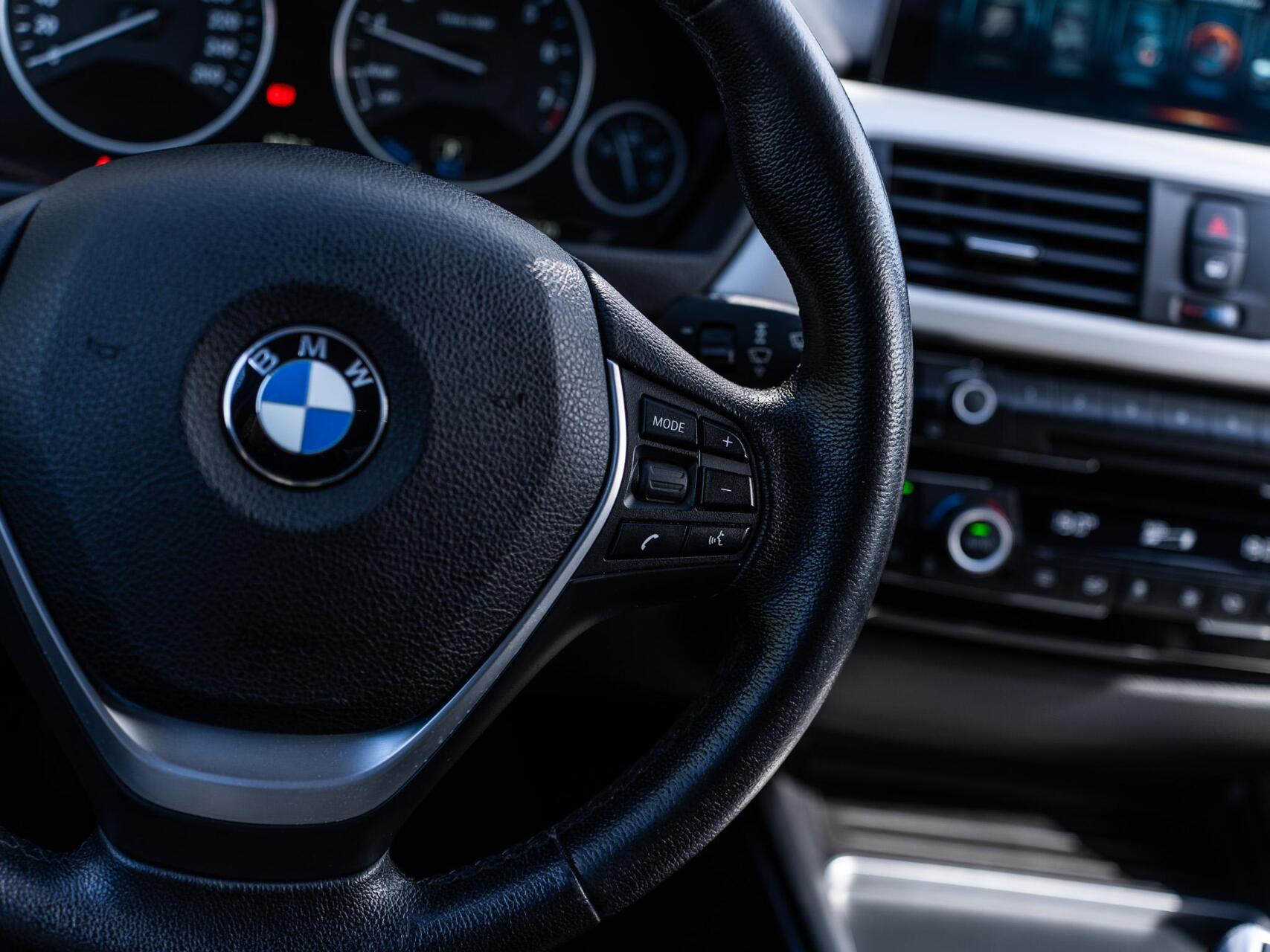 Foto van BMW 330e Iperformance
