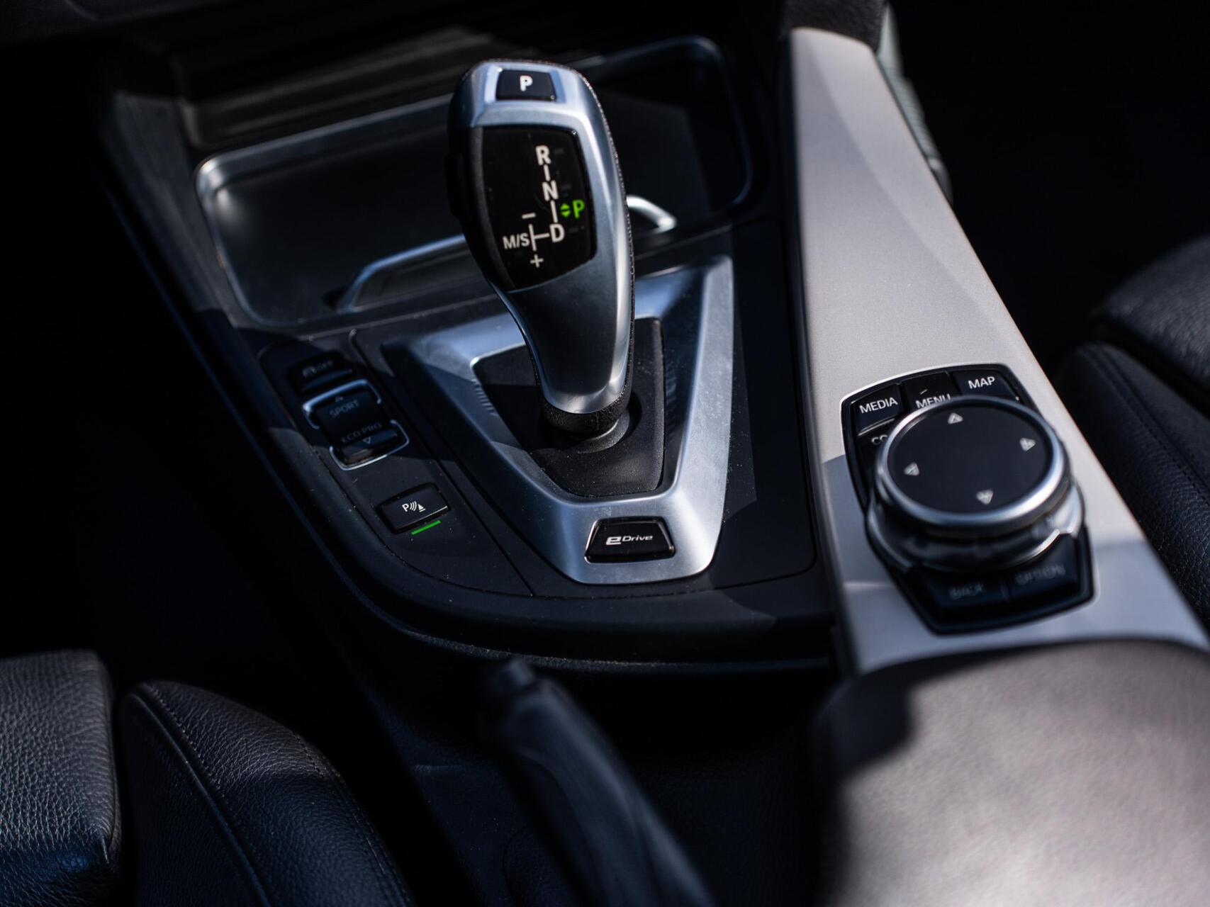 Foto van BMW 330e Iperformance