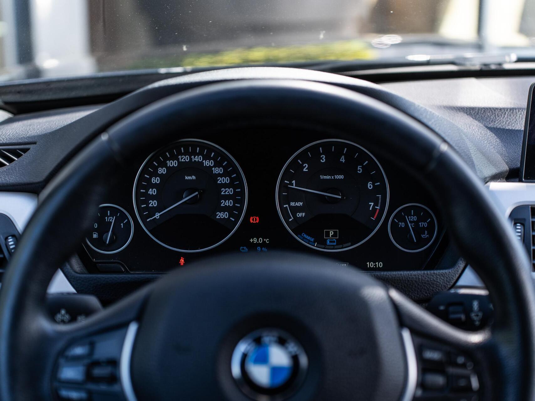 Foto van BMW 330e Iperformance
