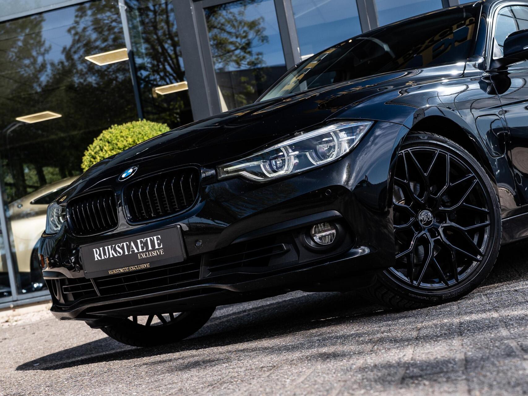 Foto van BMW 330e Iperformance