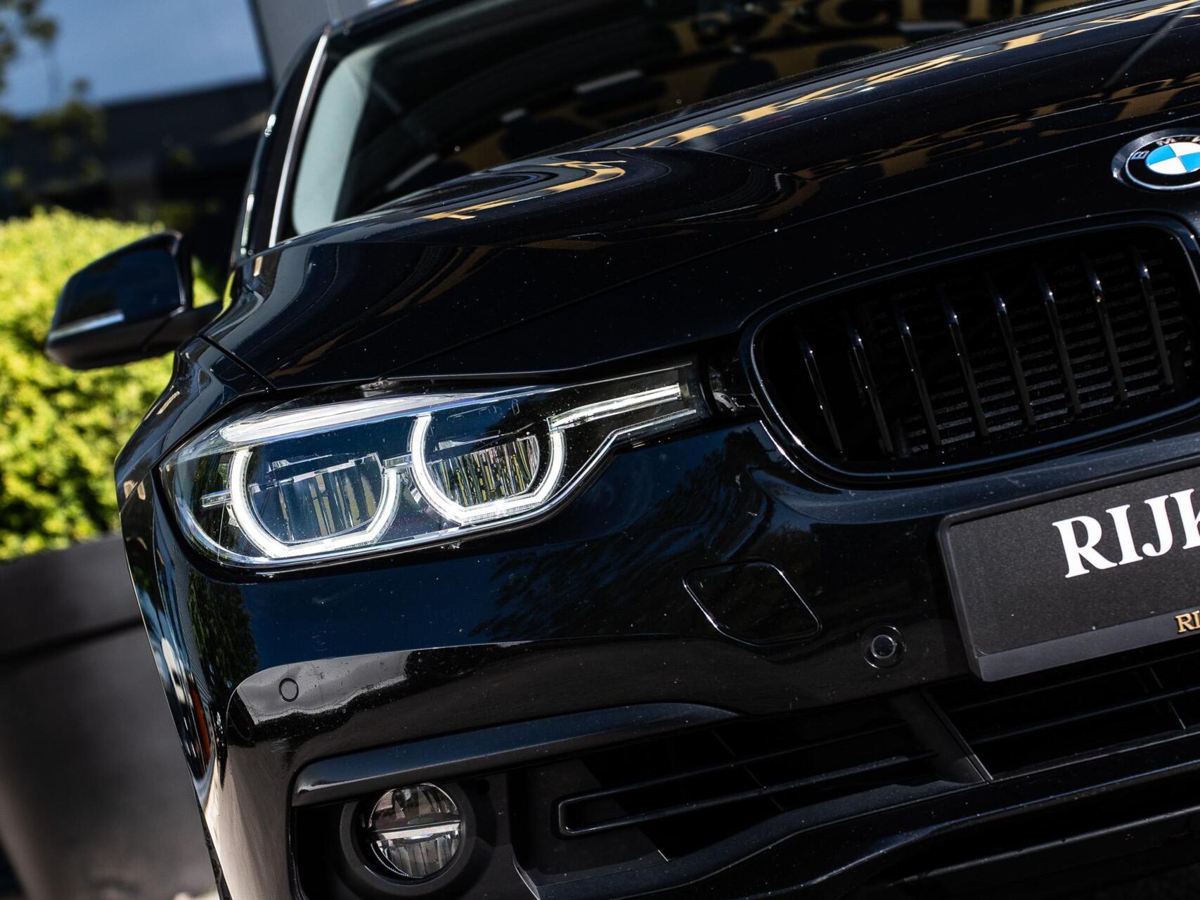 Foto van BMW 330e Iperformance