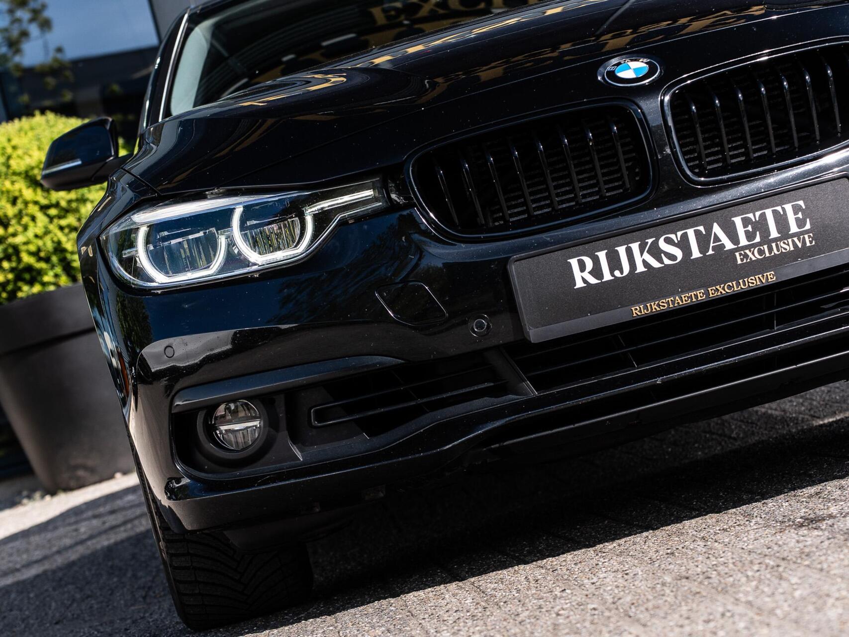 Foto van BMW 330e Iperformance