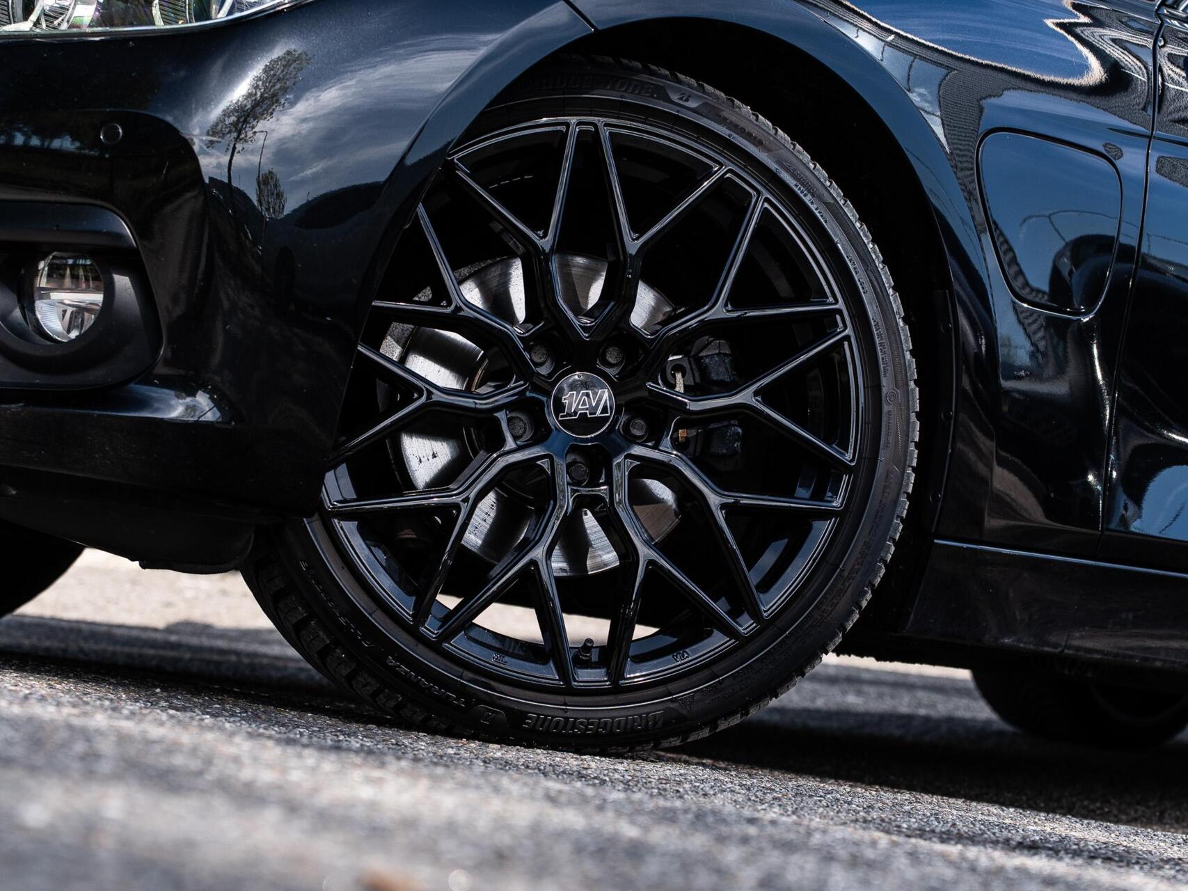 Foto van BMW 330e Iperformance