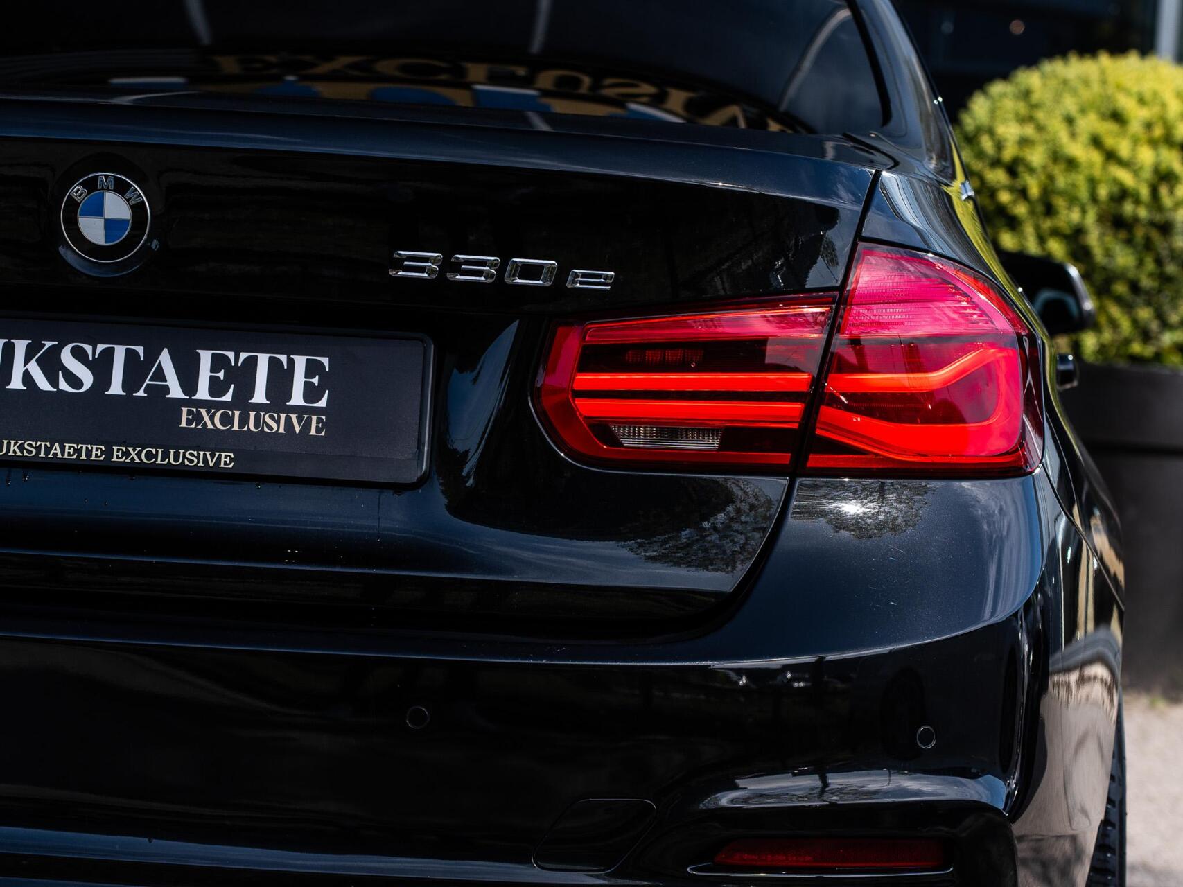 Foto van BMW 330e Iperformance