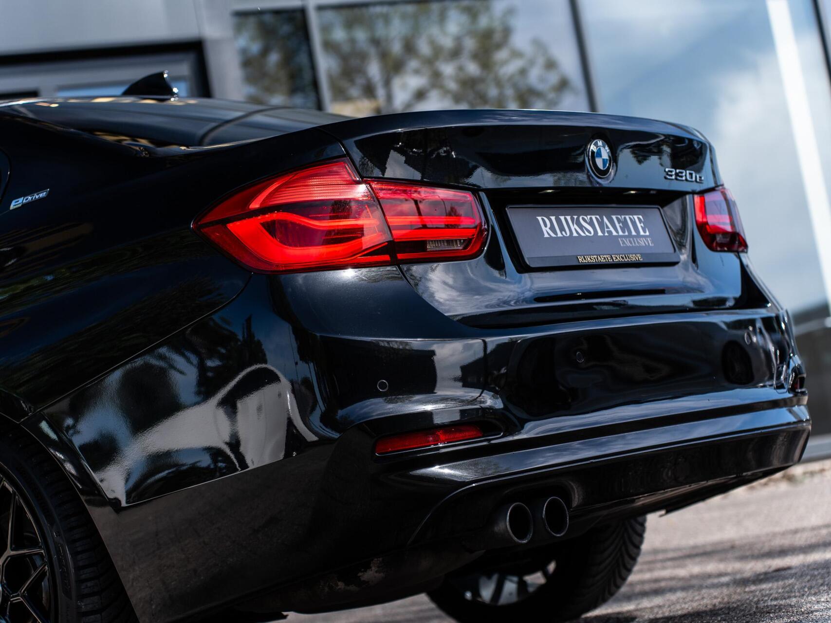Foto van BMW 330e Iperformance