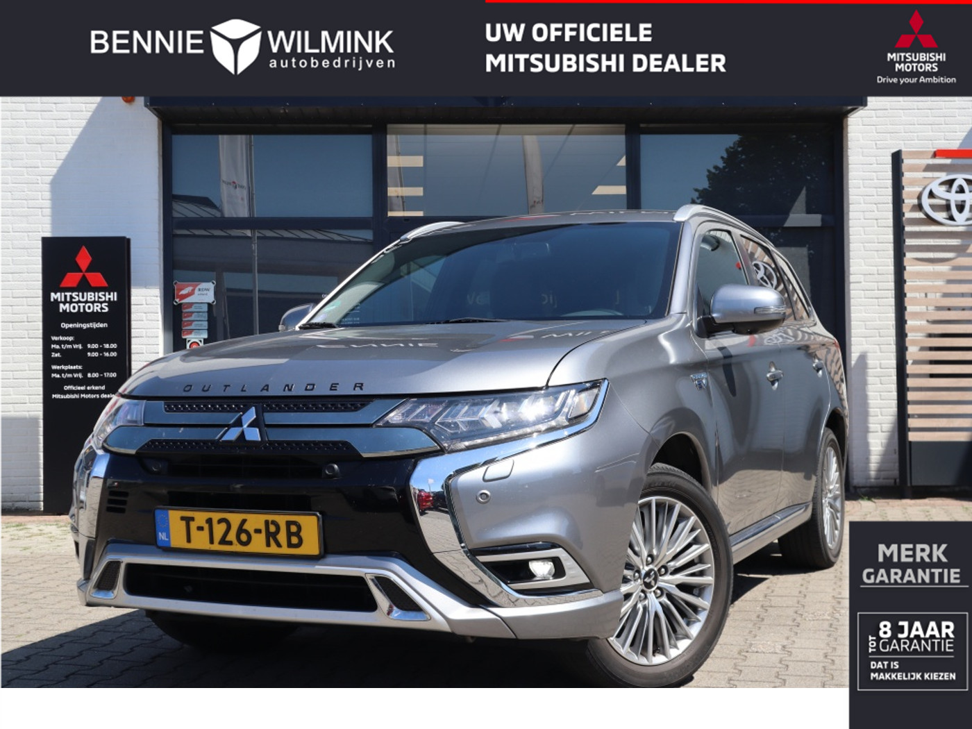 Mitsubishi Mitsubishi Outlander 2.4 PHEV Prestige Leder | Trekhaak | Navi | Standkachel 2021 - voorkant