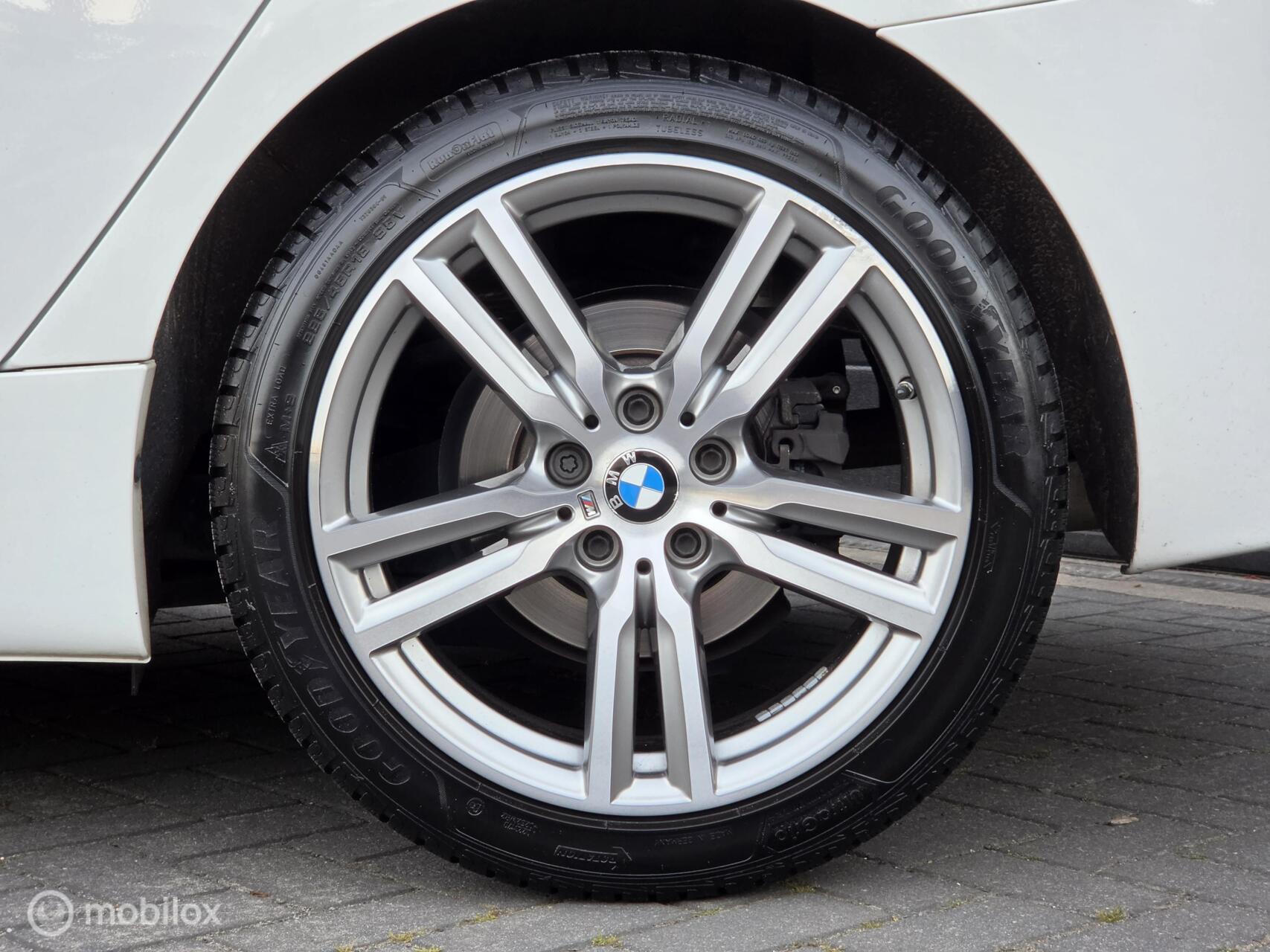 Foto van BMW 220i Active Tourer