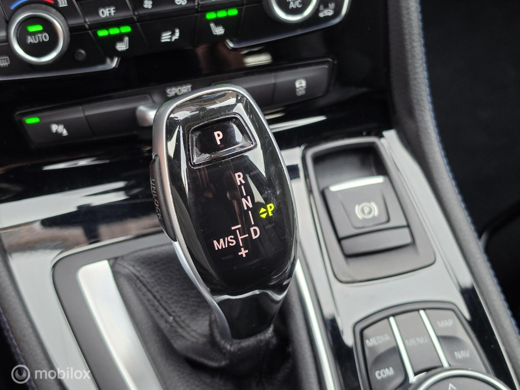 Foto van BMW 220i Active Tourer