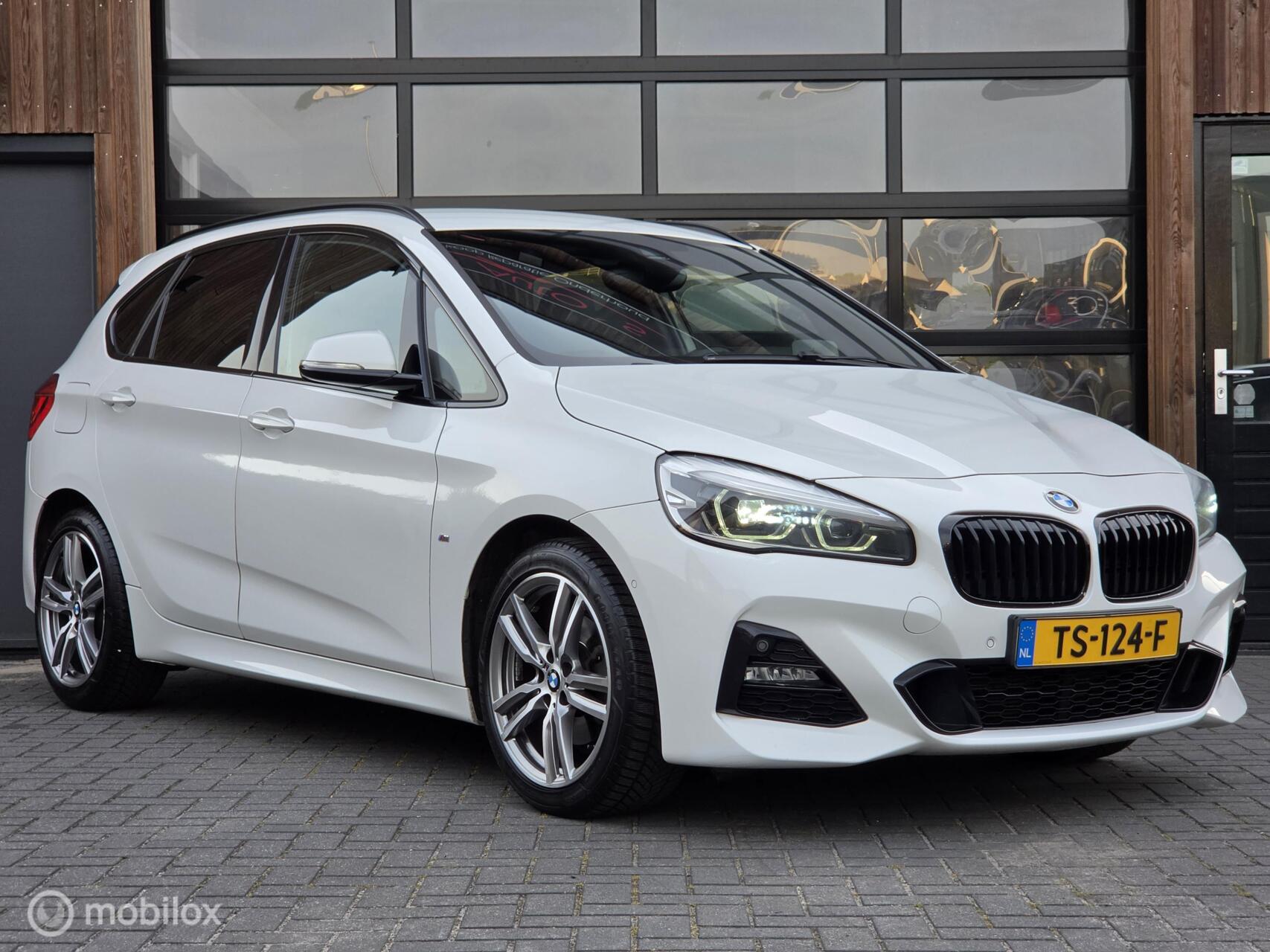 Foto van BMW 220i Active Tourer