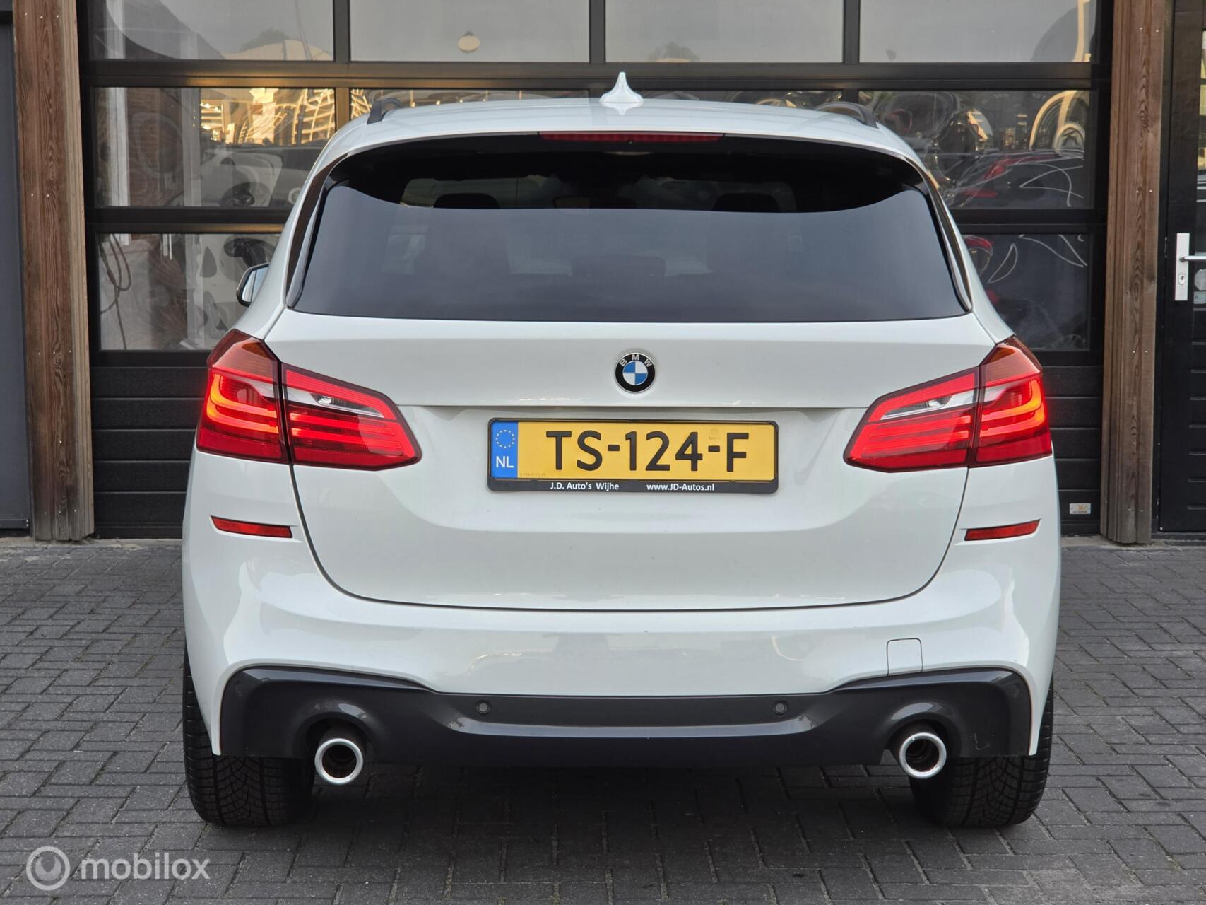 Foto van BMW 220i Active Tourer