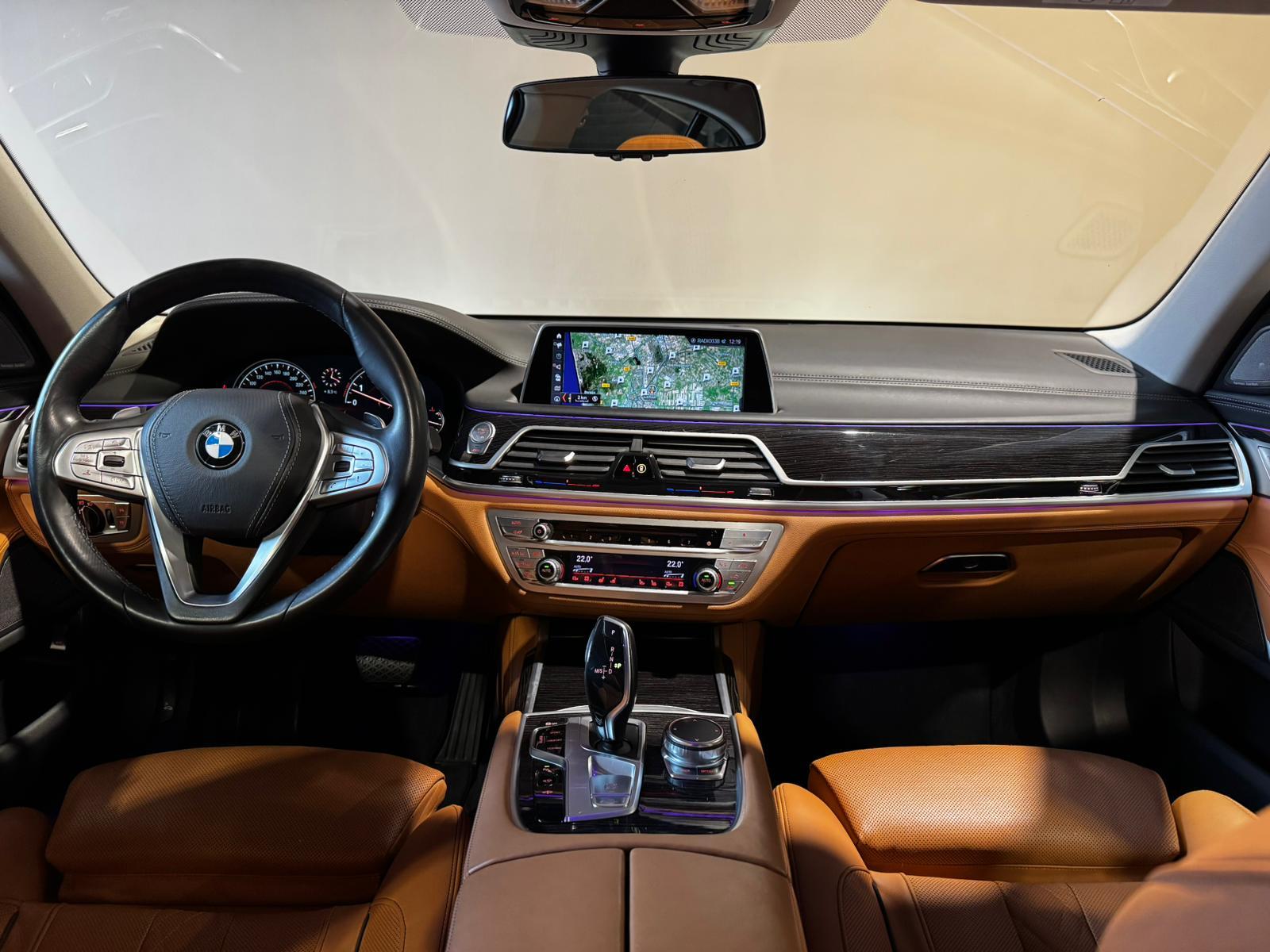 Foto van BMW 750i xDrive