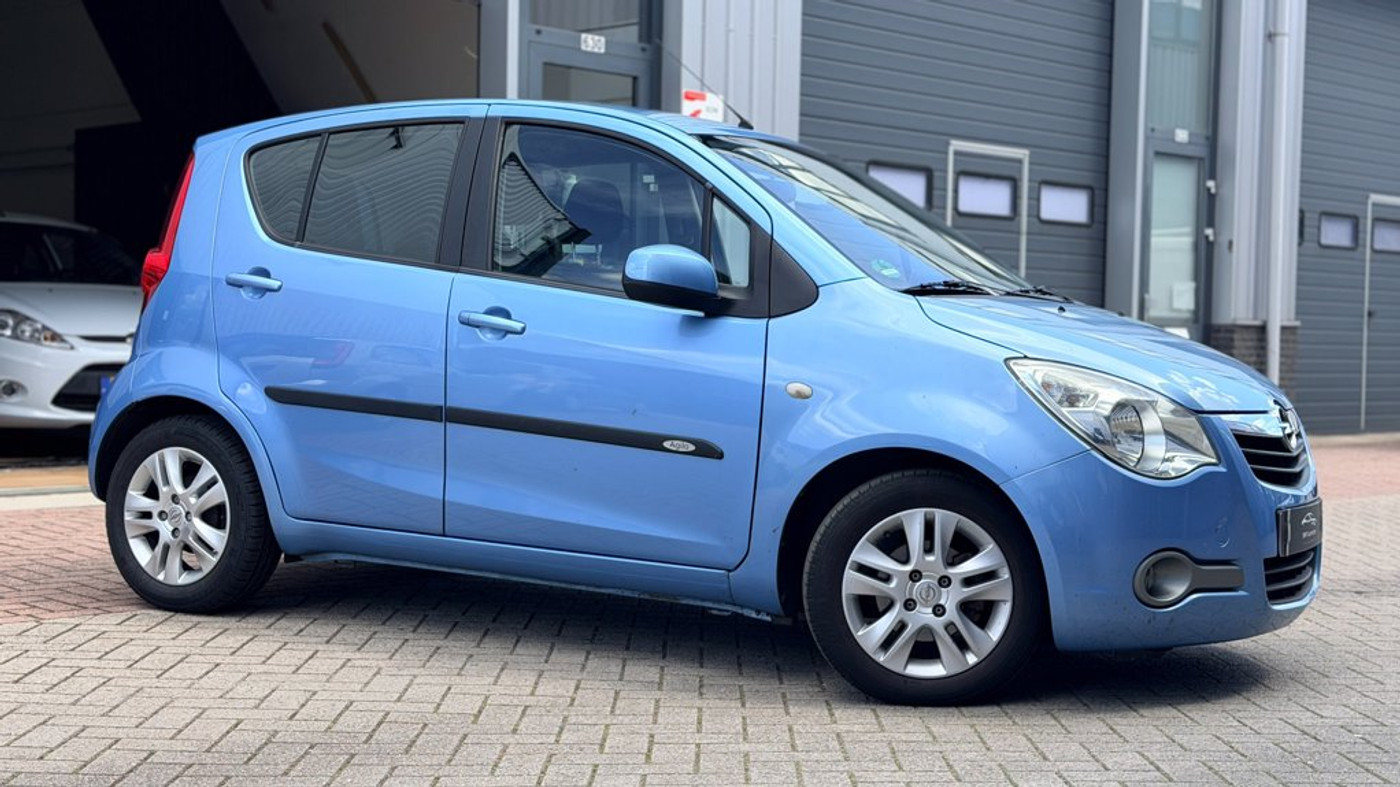 Foto van Opel Agila