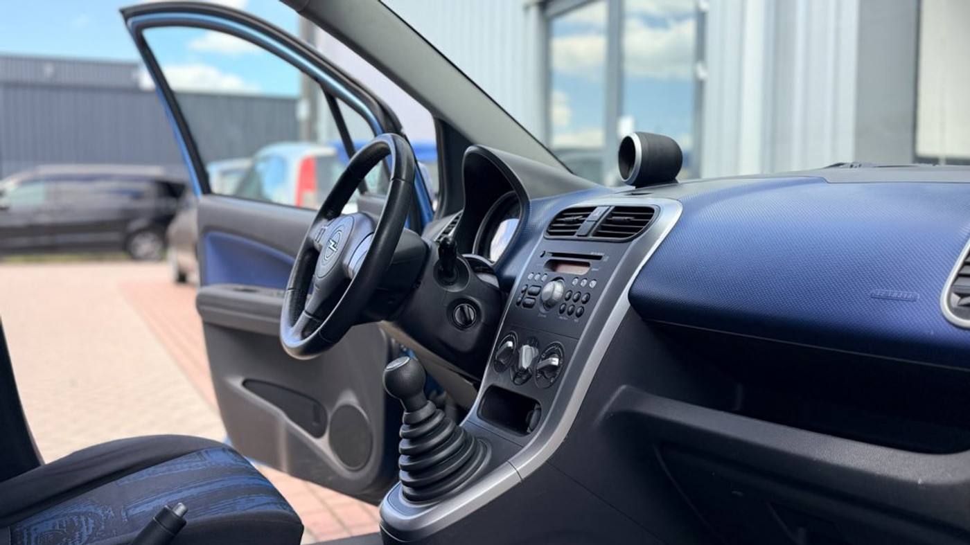 Foto van Opel Agila