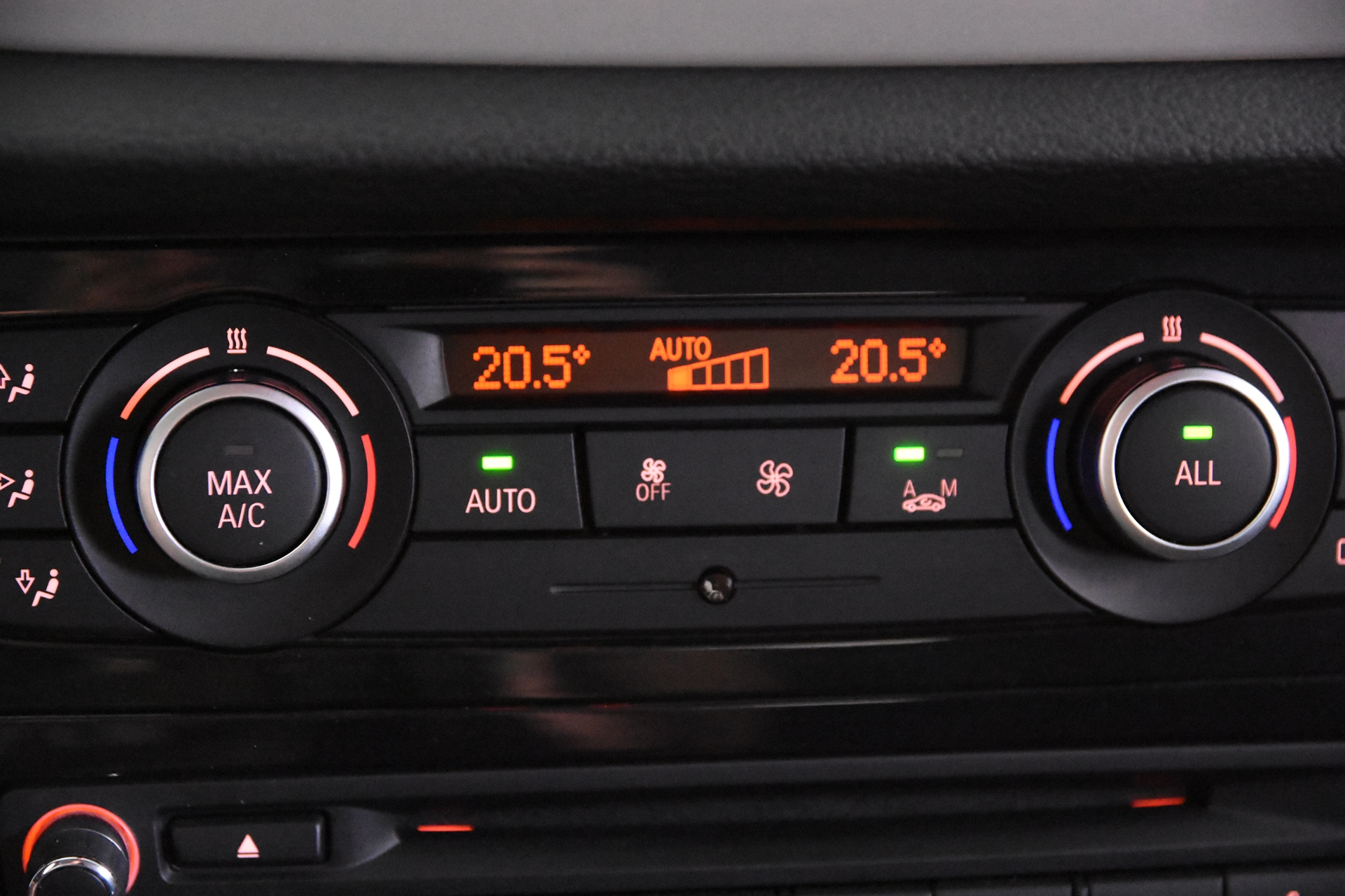 Foto van BMW X1 Sdrive20i