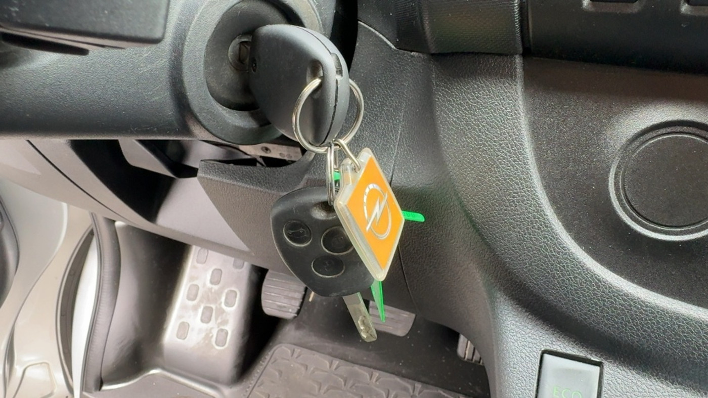 Foto van Opel Vivaro-b