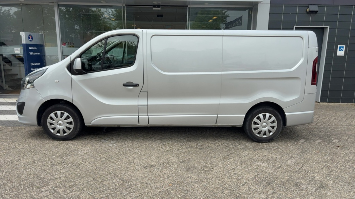 Foto van Opel Vivaro-b