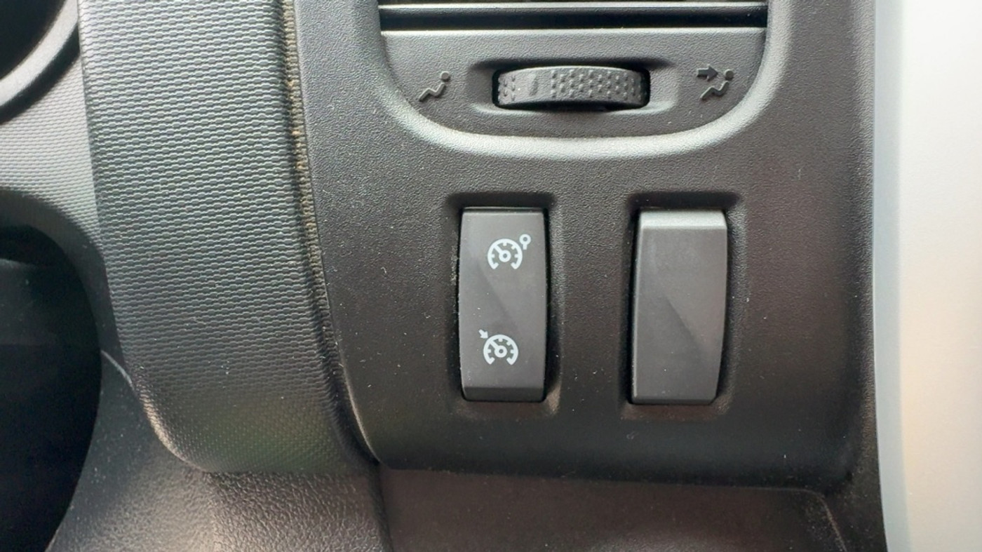 Foto van Opel Vivaro-b