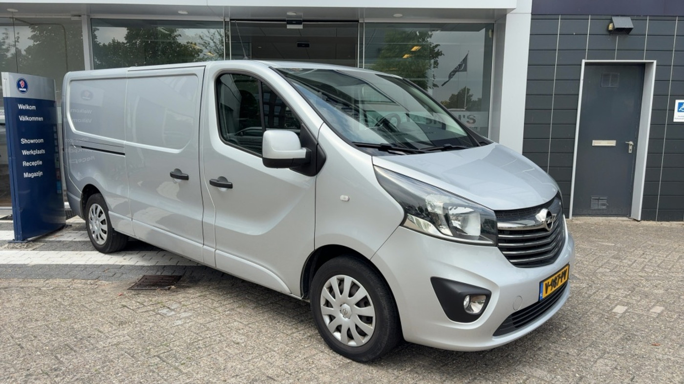 Foto van Opel Vivaro-b