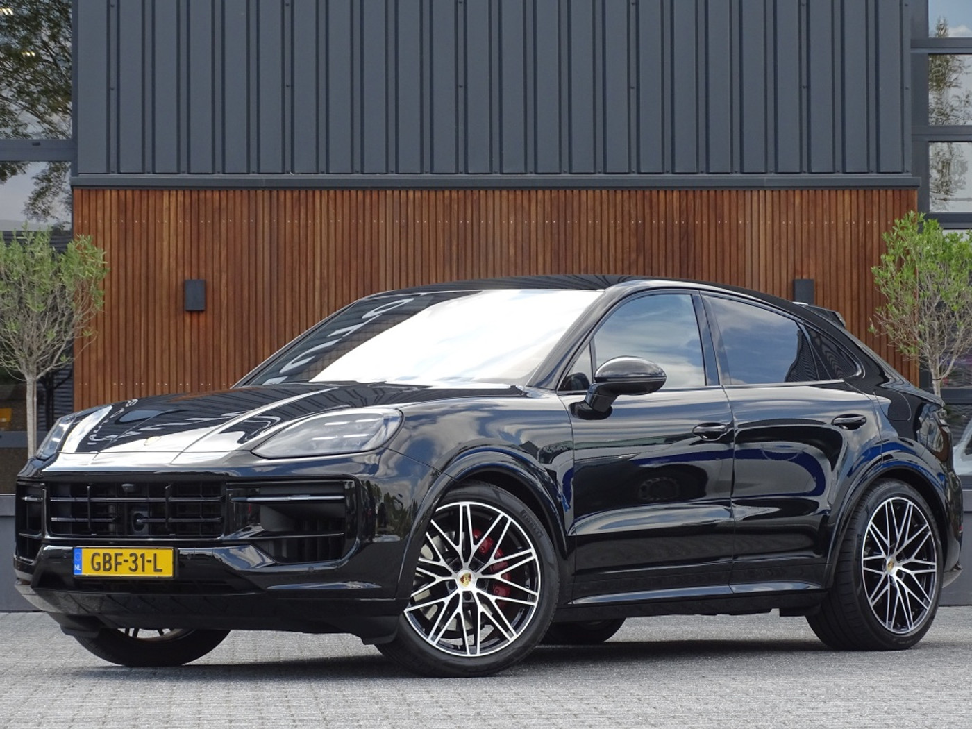 Porsche Cayenne E-hybrid 3.0 E-Hybrid 470PK / Sport Design / Bose / 2024 *NAP* 2024 - voorkant